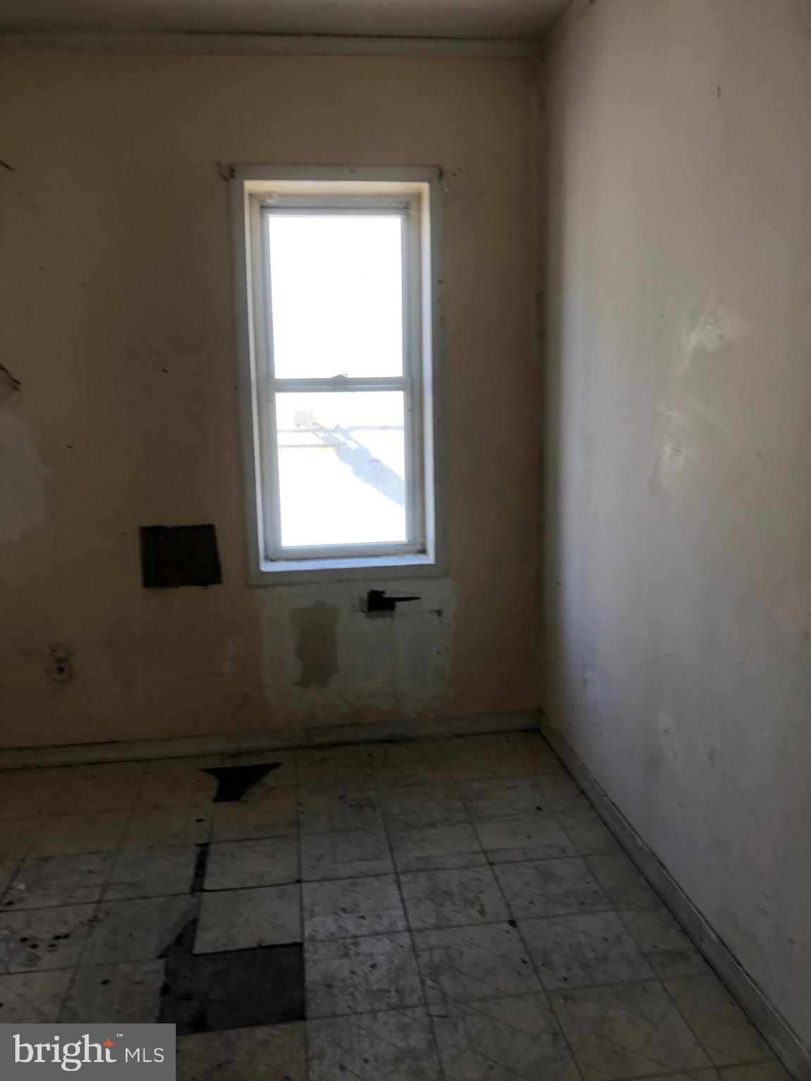 KENSINGTON - Residential