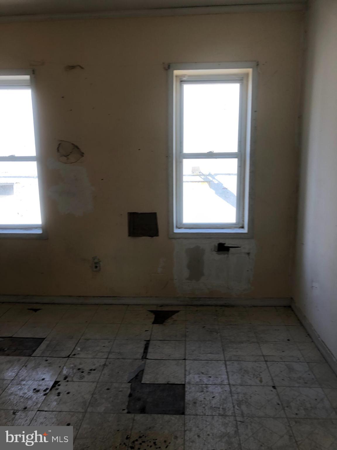 KENSINGTON - Residential