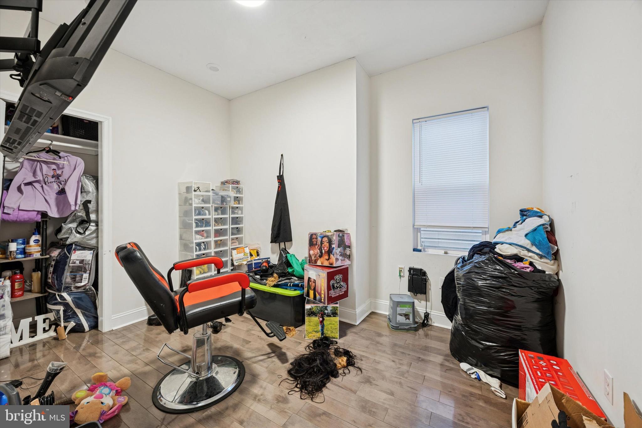 WALNUT HILL - Residential Income