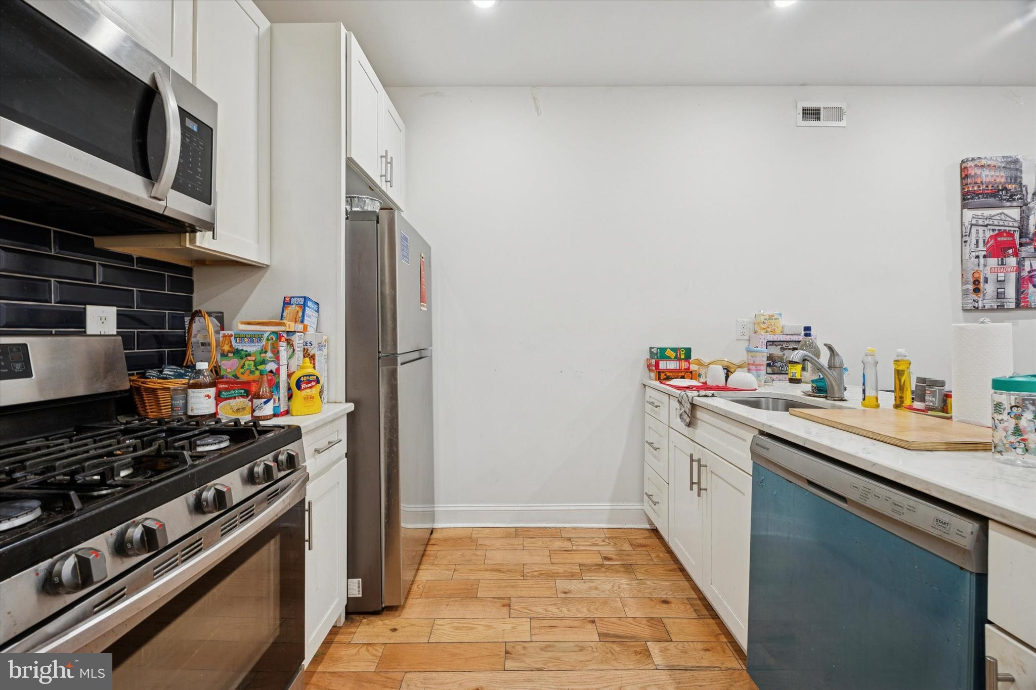 WALNUT HILL - Residential Income