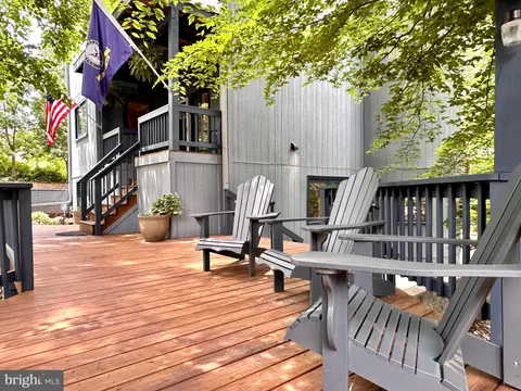 4416 Upland Drive, Alexandria, VA MLS: VAFX2241908
