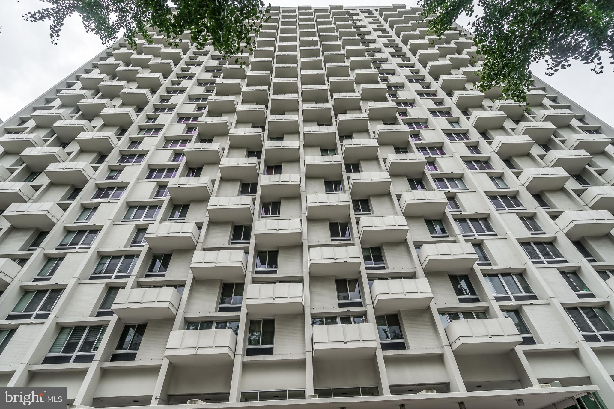 WASHINGTON SQ - Residential