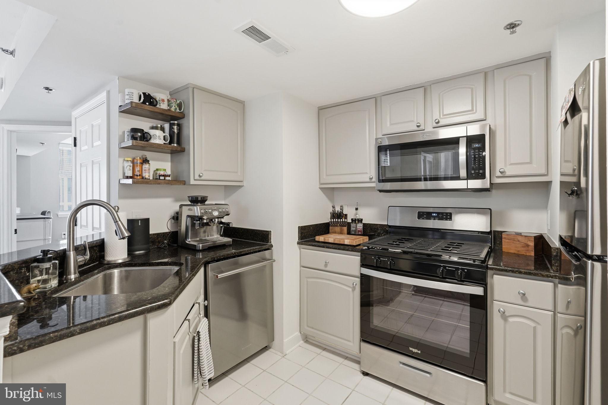 1050 N TAYLOR STREET 1-601