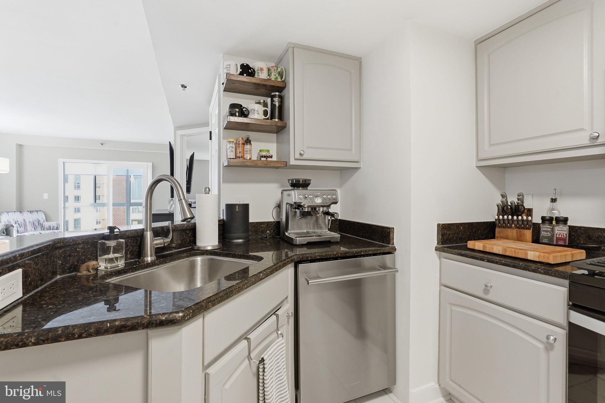 1050 N TAYLOR STREET 1-601