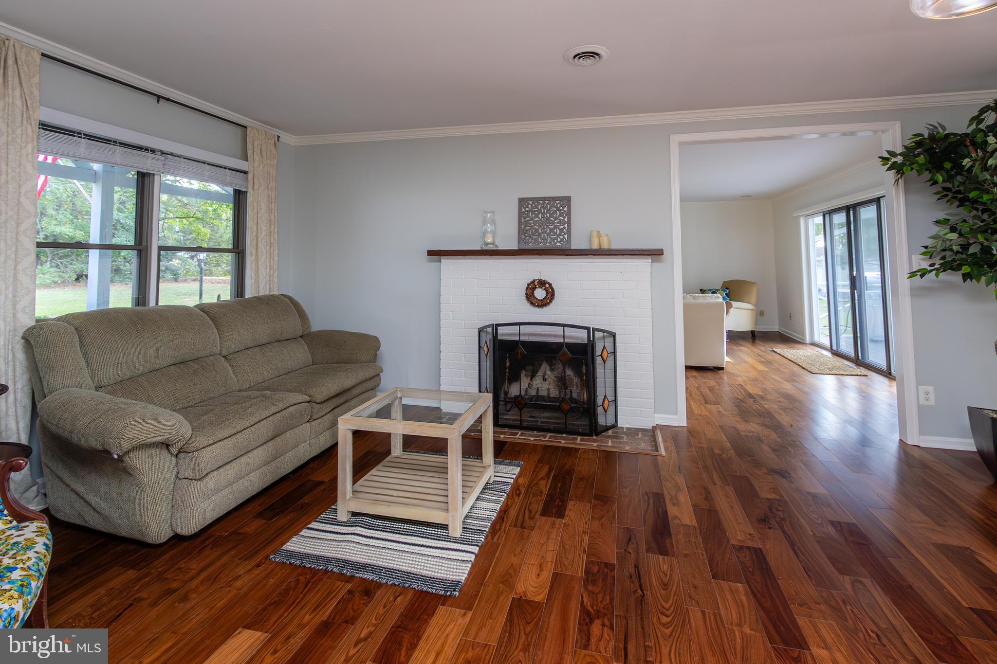 LITTLE WOODS - Residential