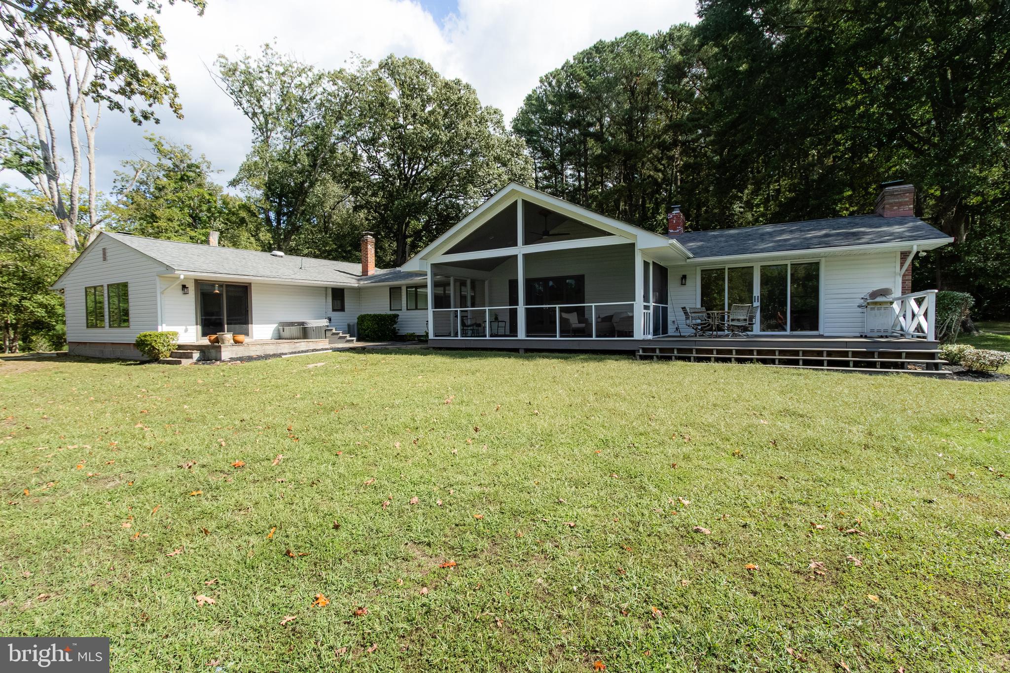 LITTLE WOODS - Residential