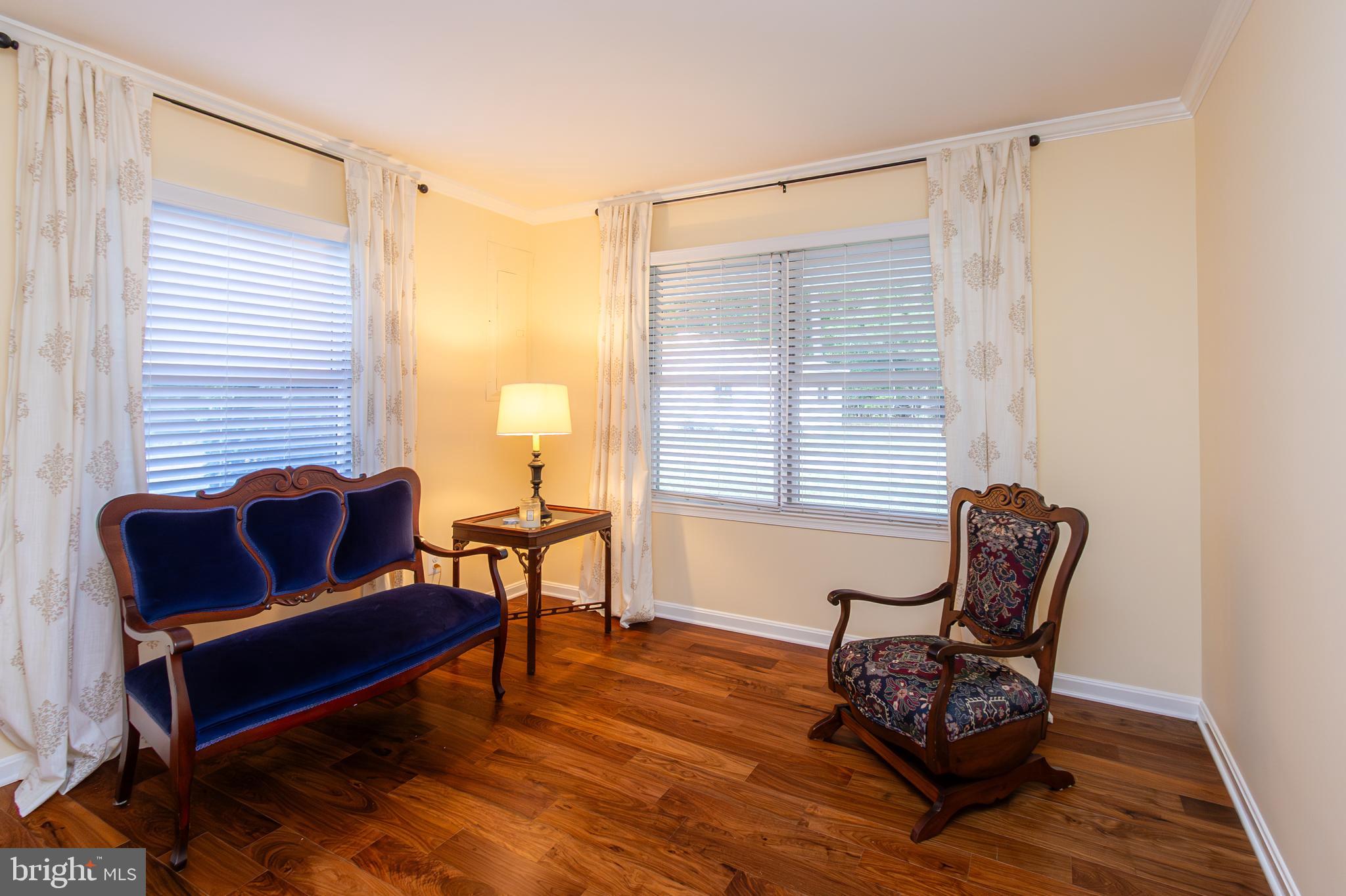 LITTLE WOODS - Residential