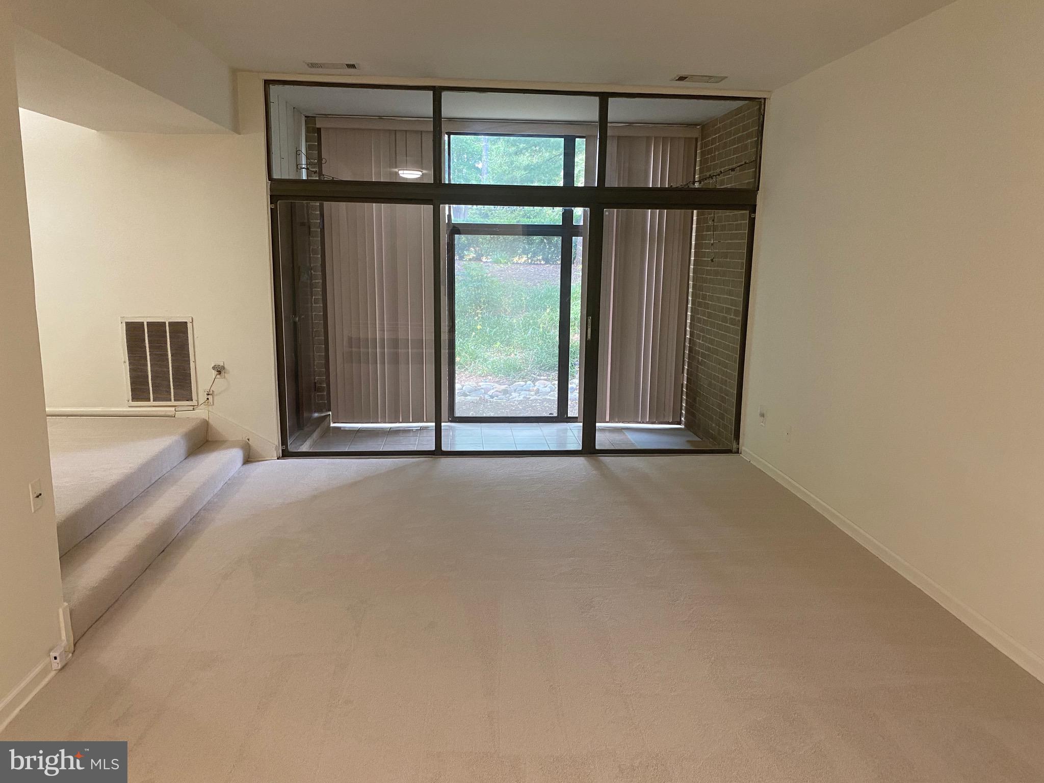 RESTON - Residential Lease