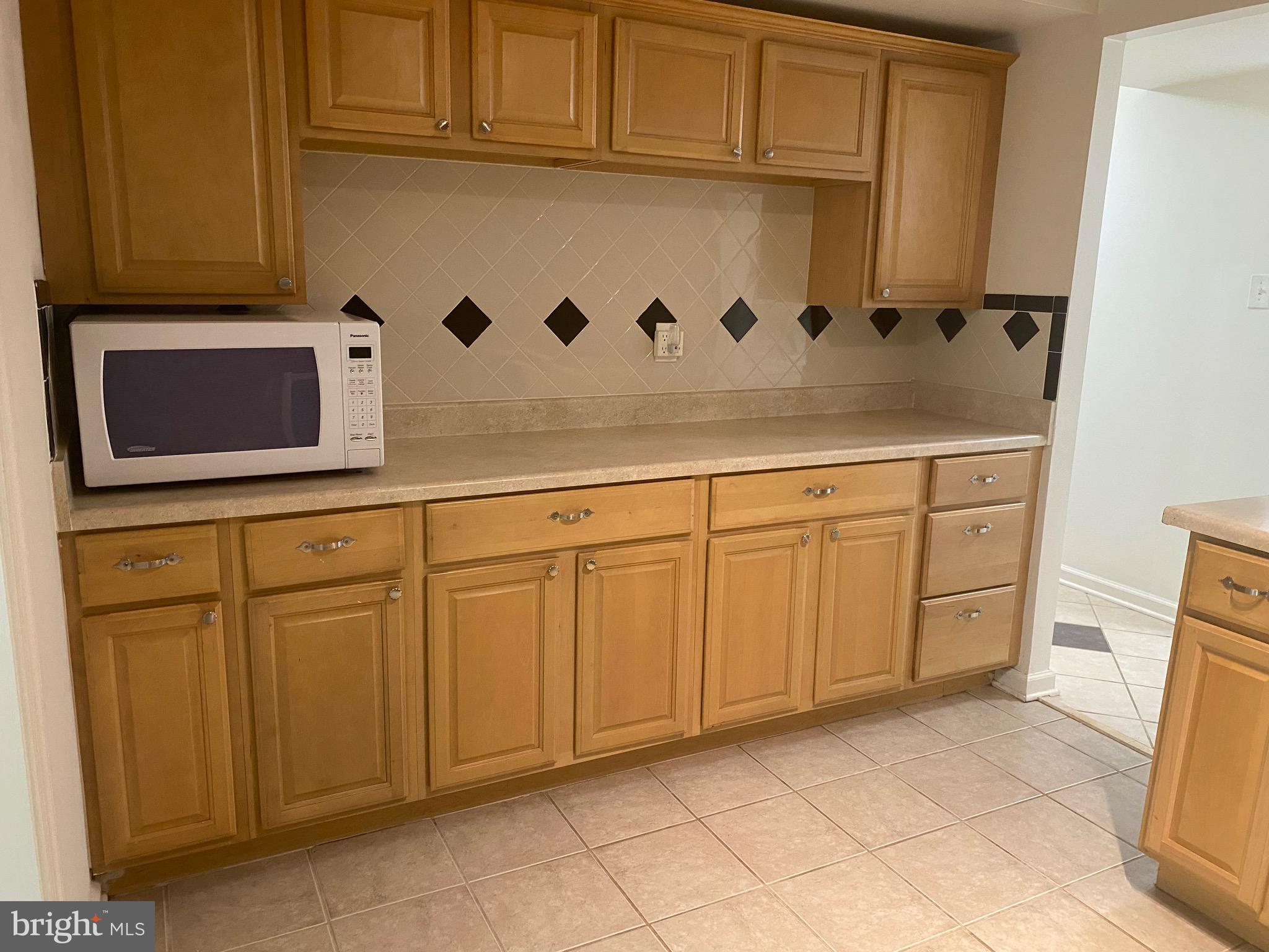 RESTON - Residential Lease