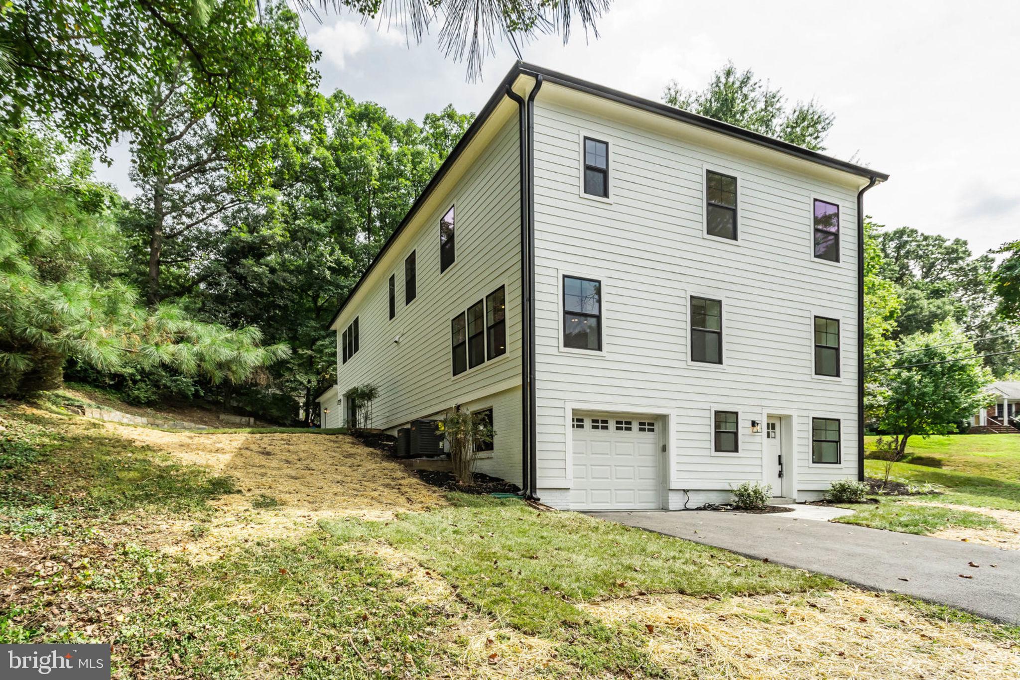 BELLEVUE FOREST - Residential