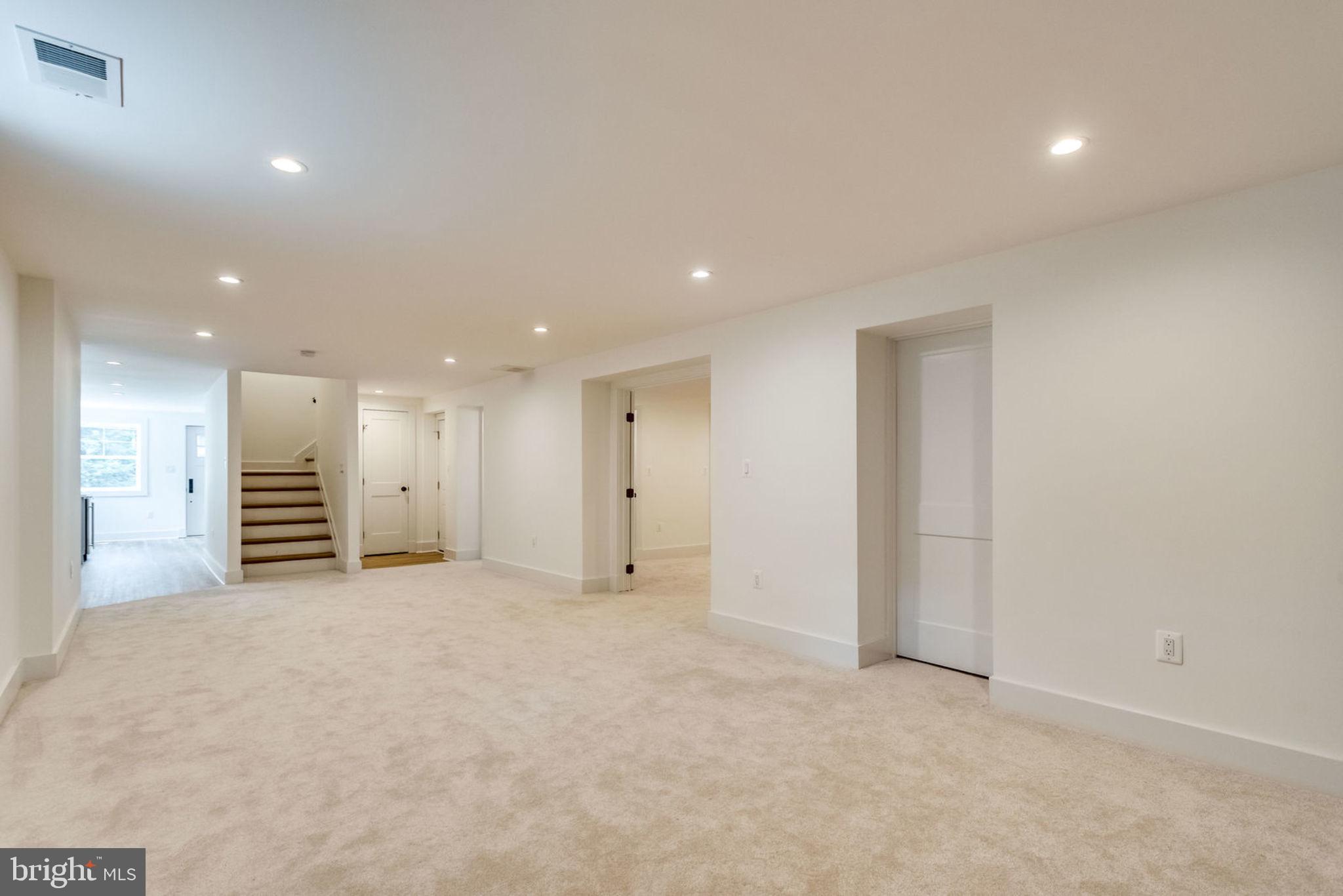 BELLEVUE FOREST - Residential