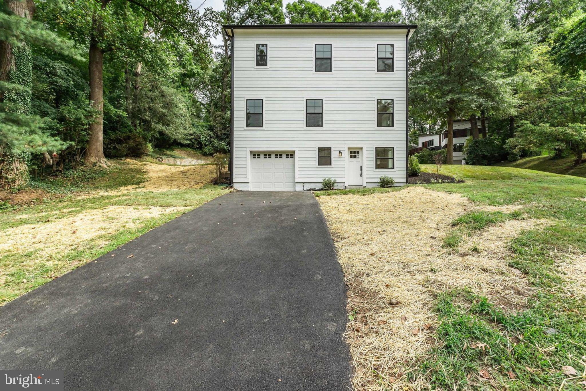 BELLEVUE FOREST - Residential