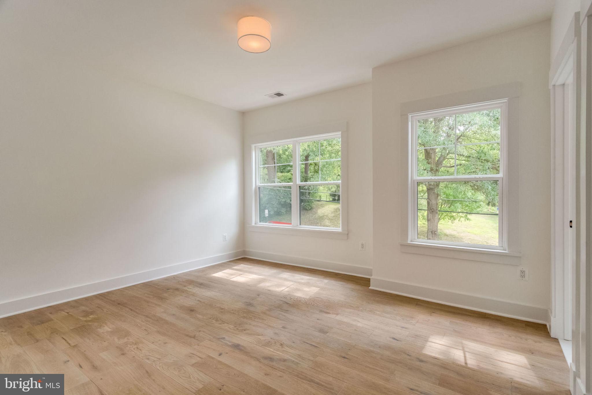 BELLEVUE FOREST - Residential