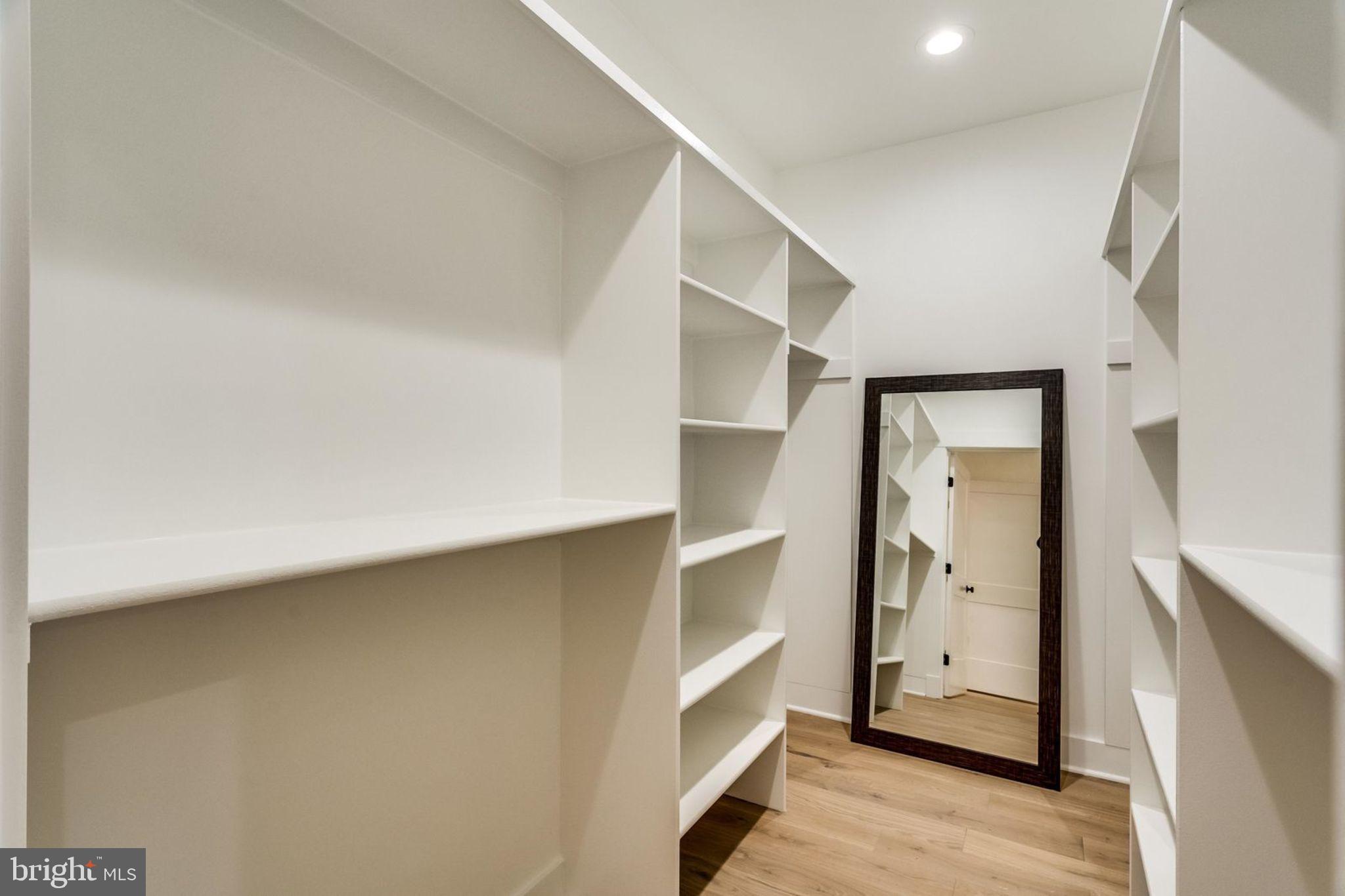 BELLEVUE FOREST - Residential