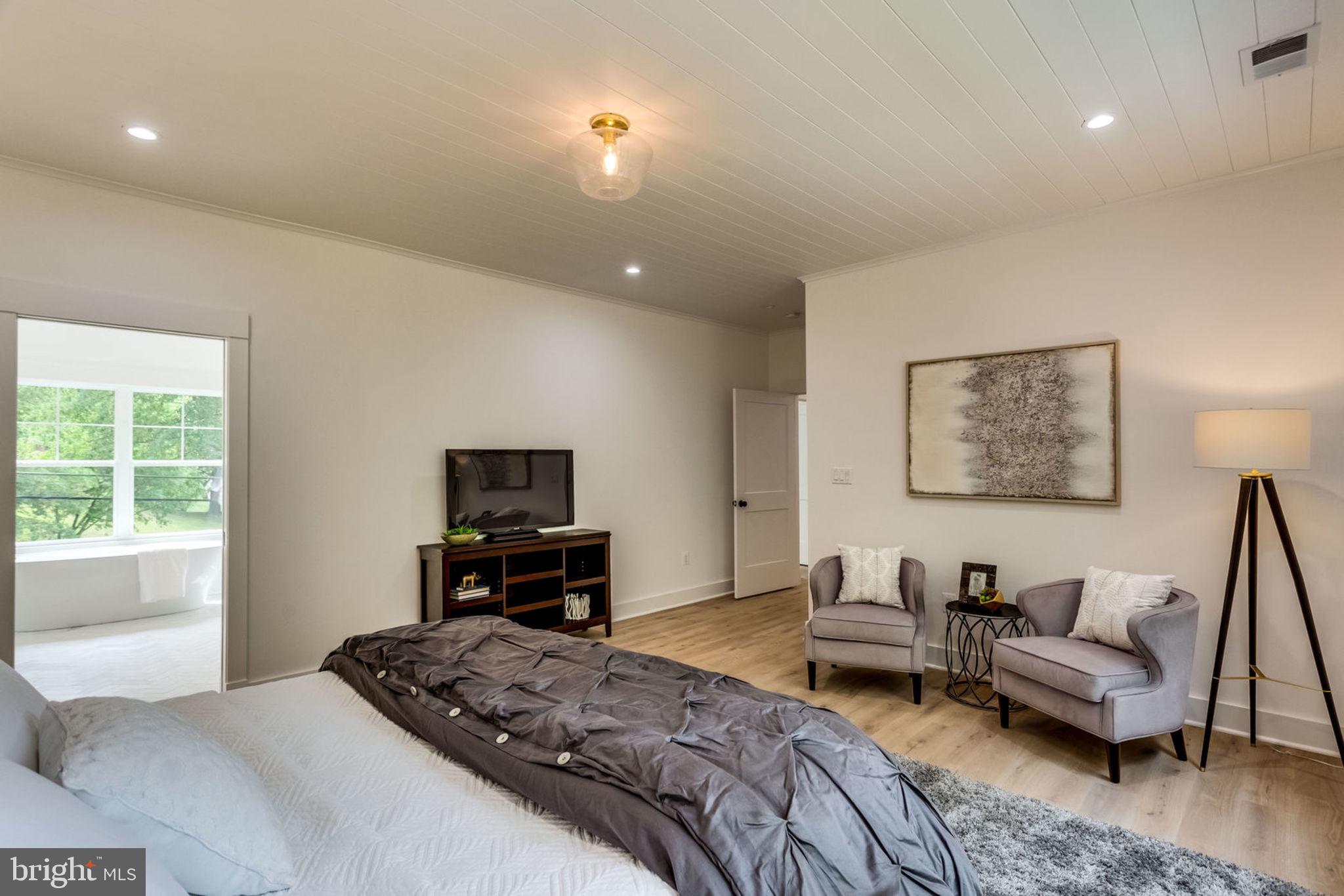 BELLEVUE FOREST - Residential