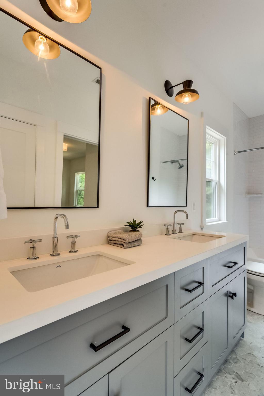 BELLEVUE FOREST - Residential