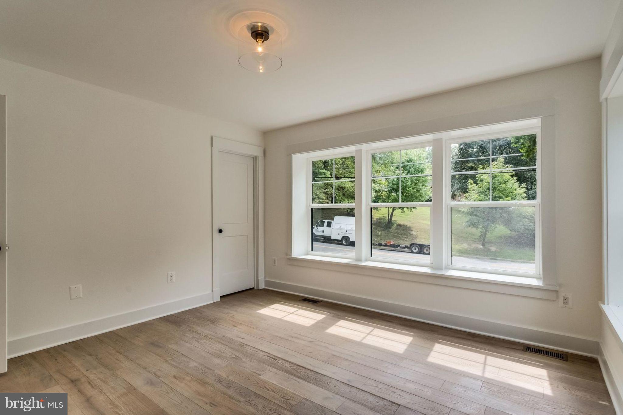 BELLEVUE FOREST - Residential