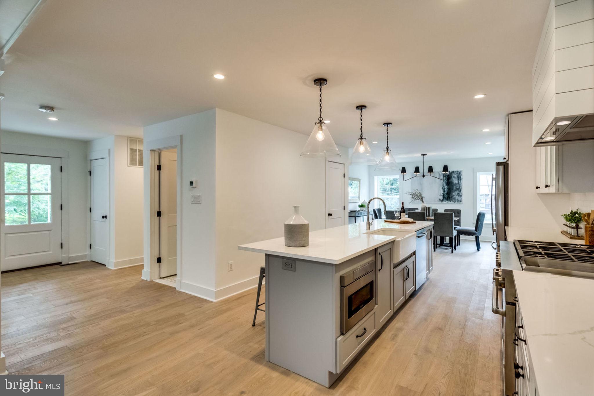 BELLEVUE FOREST - Residential