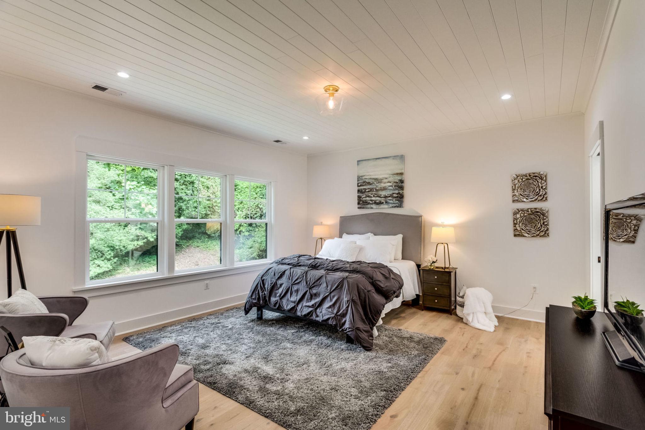 BELLEVUE FOREST - Residential