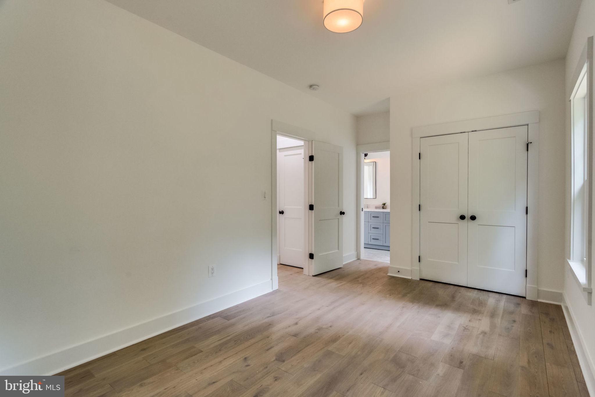 BELLEVUE FOREST - Residential