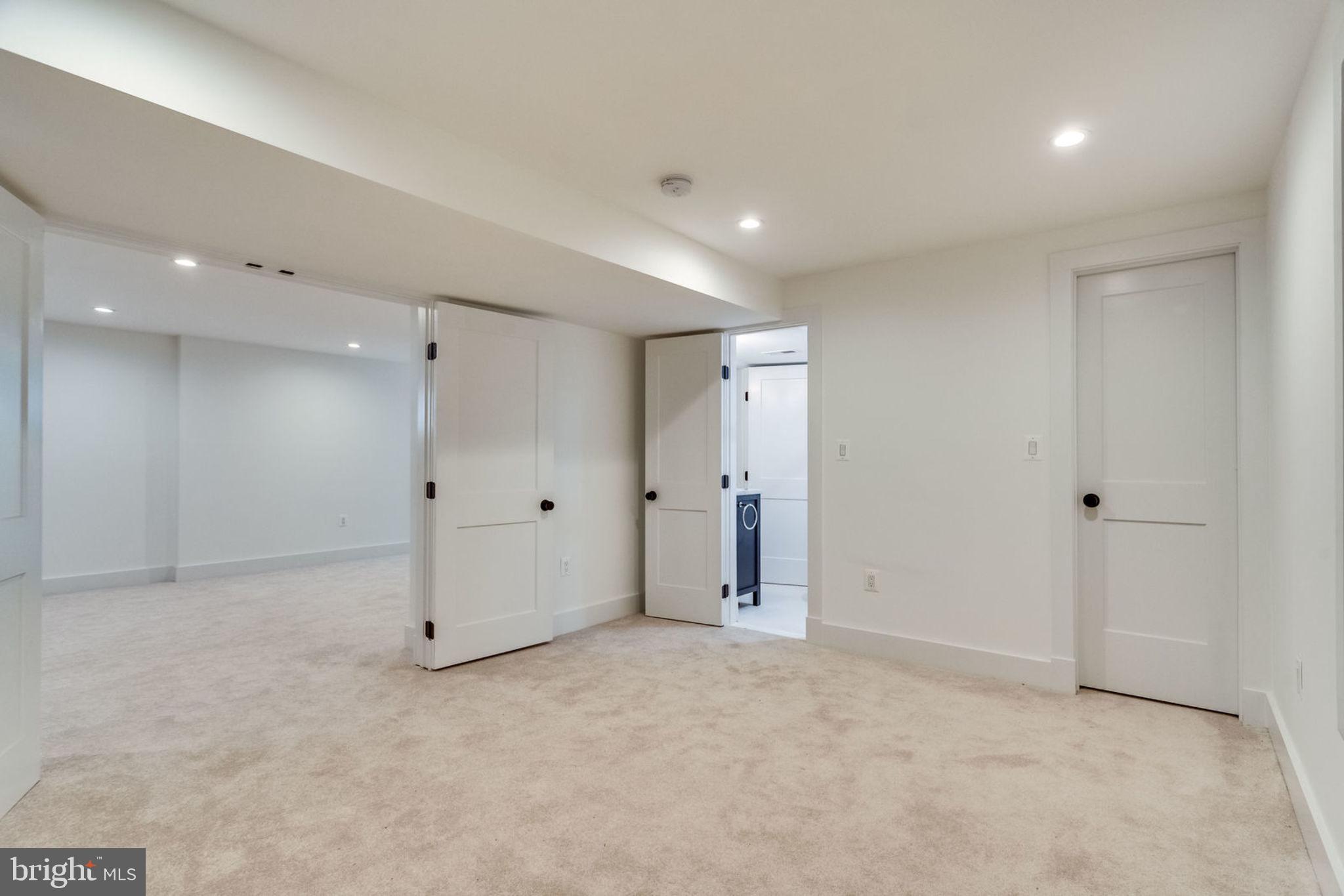 BELLEVUE FOREST - Residential