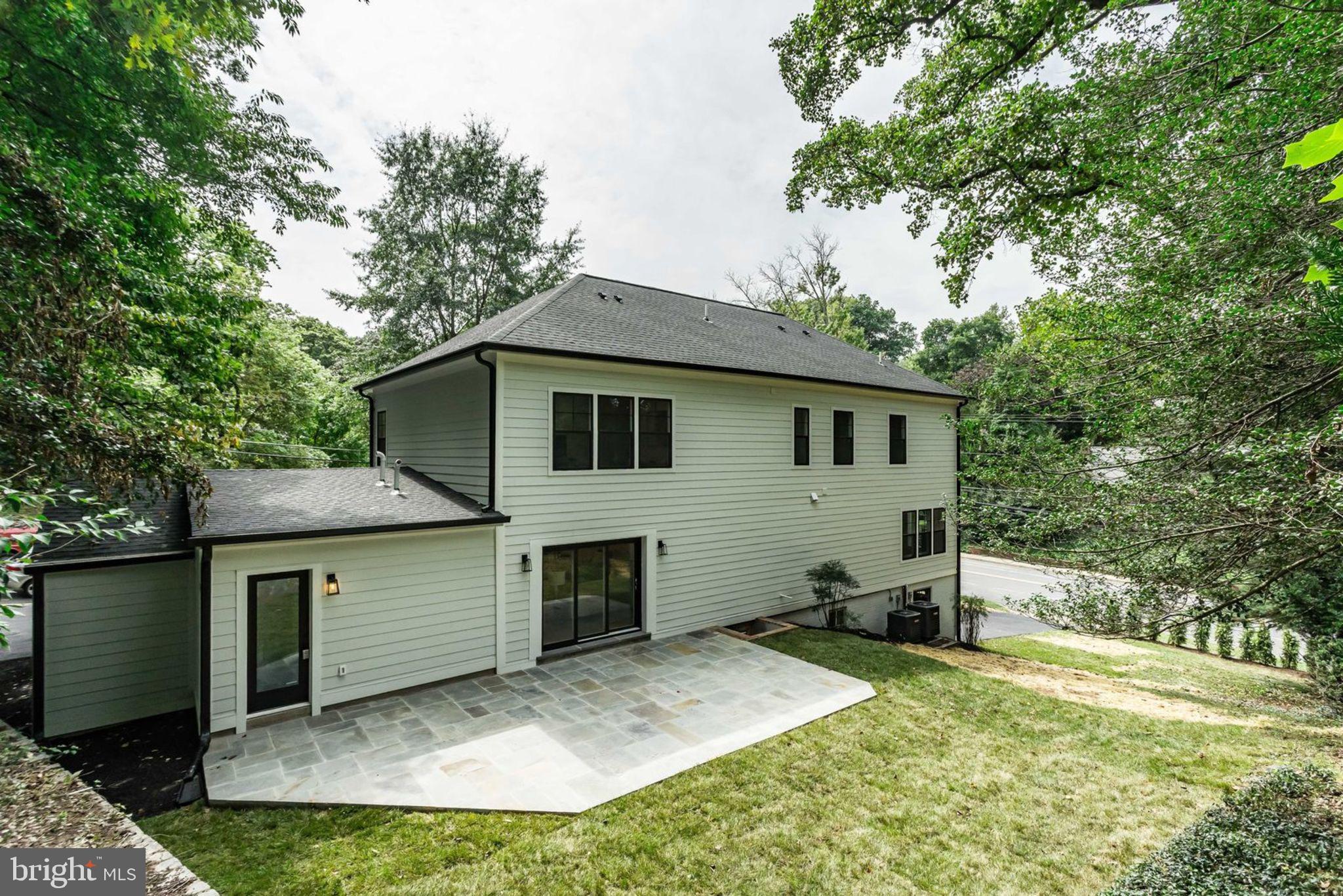 BELLEVUE FOREST - Residential