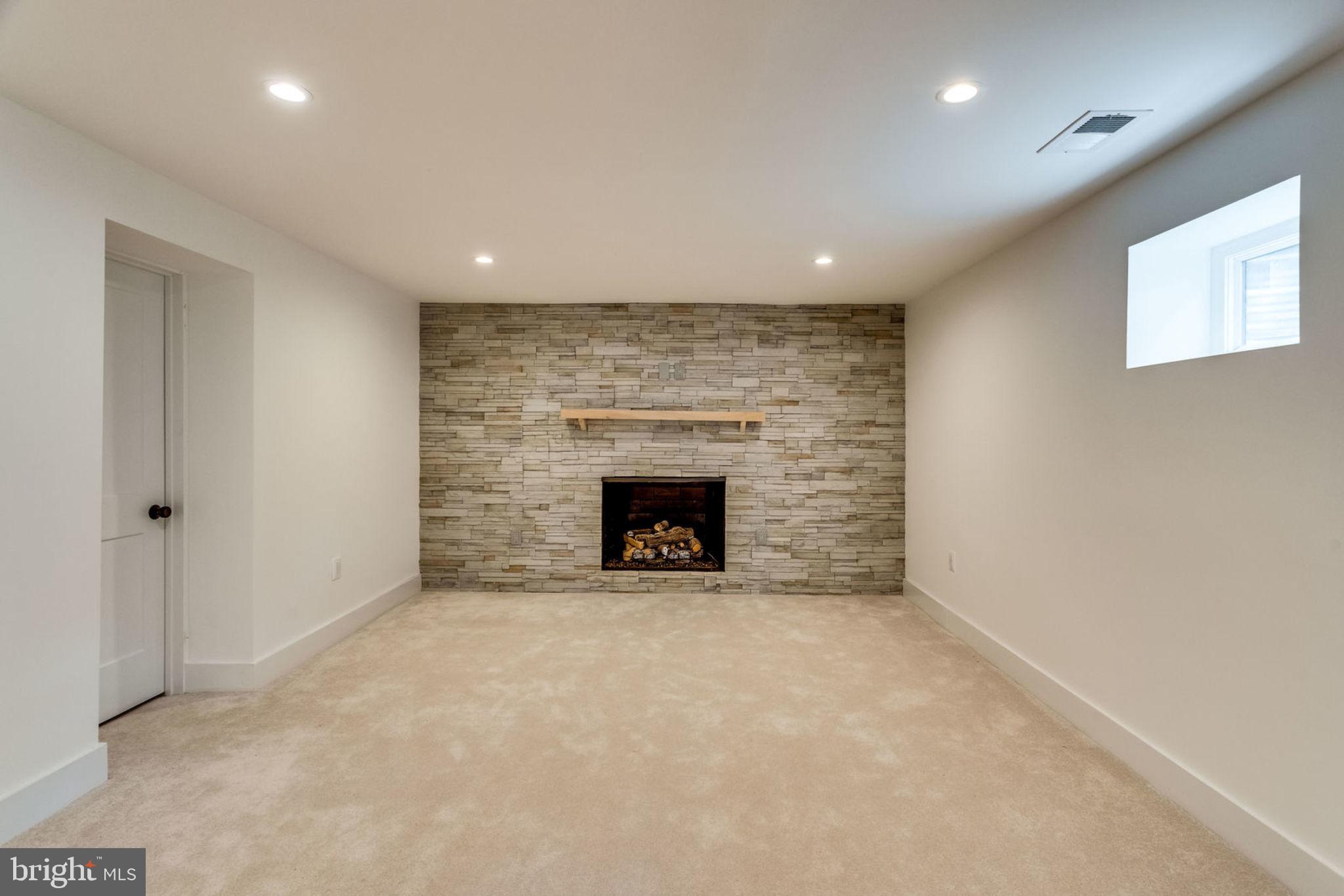 BELLEVUE FOREST - Residential