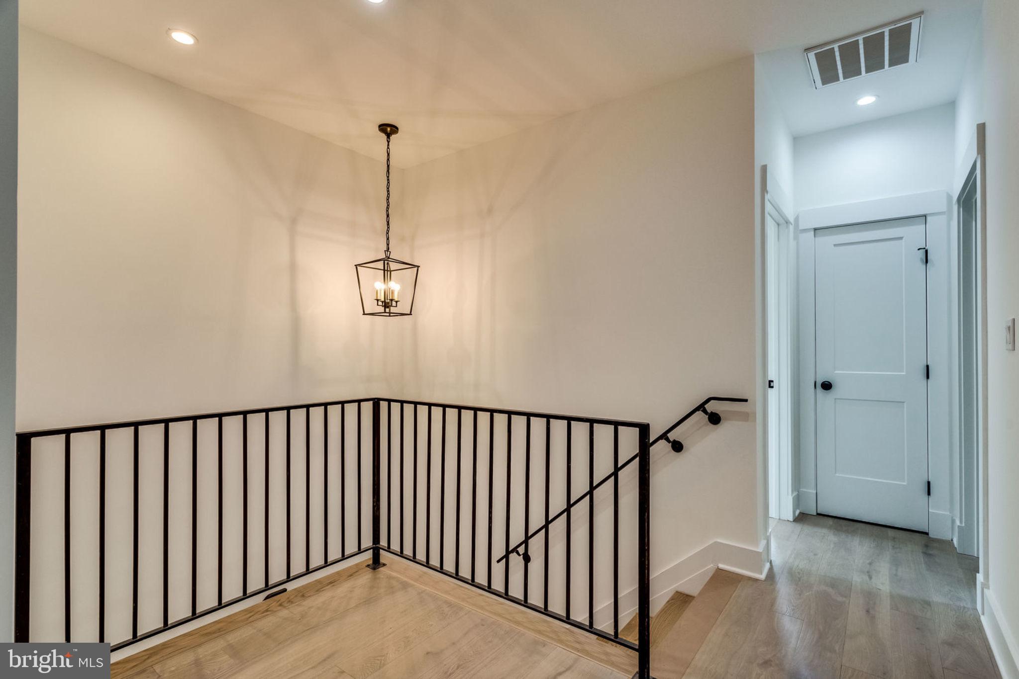 BELLEVUE FOREST - Residential