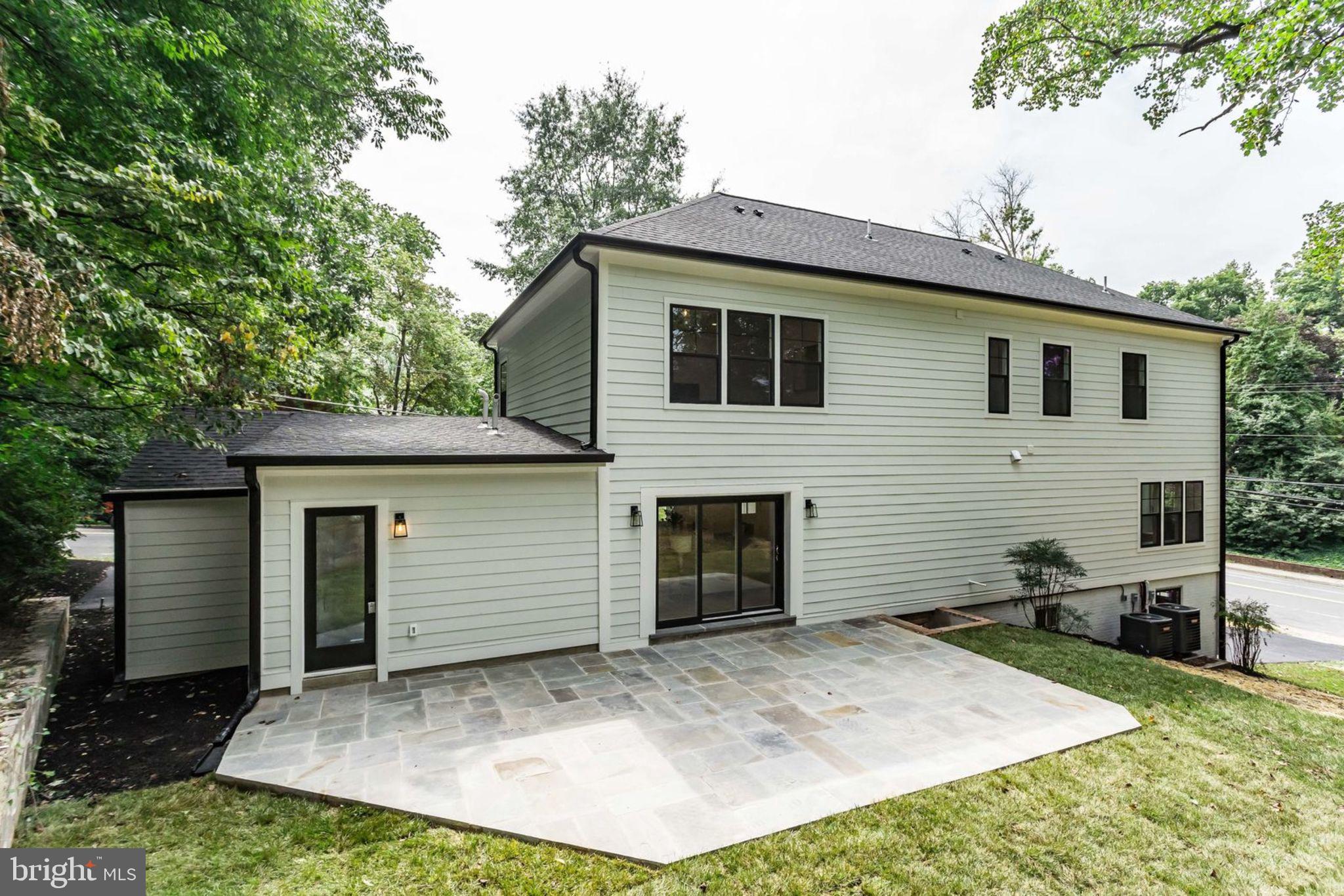 BELLEVUE FOREST - Residential