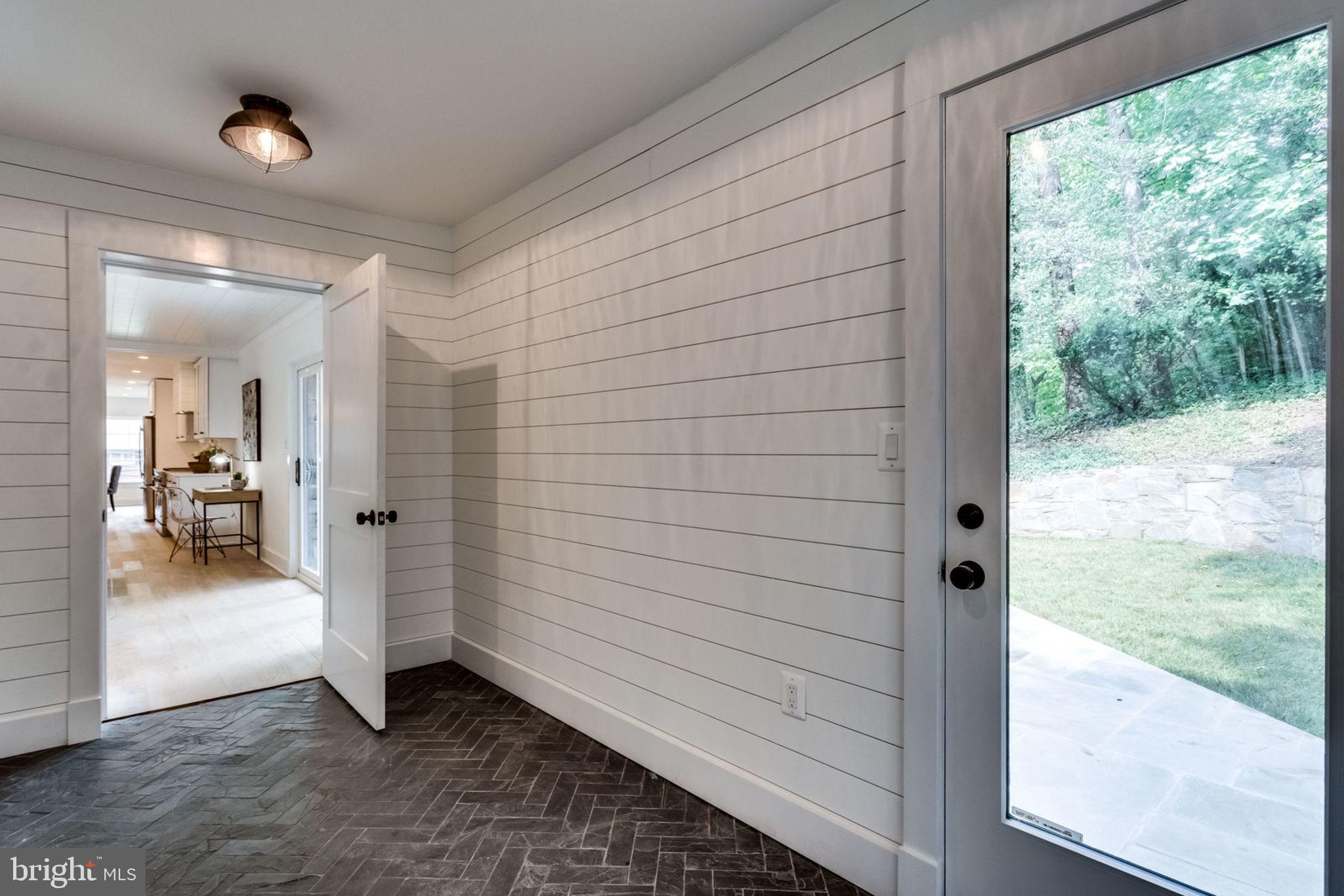 BELLEVUE FOREST - Residential