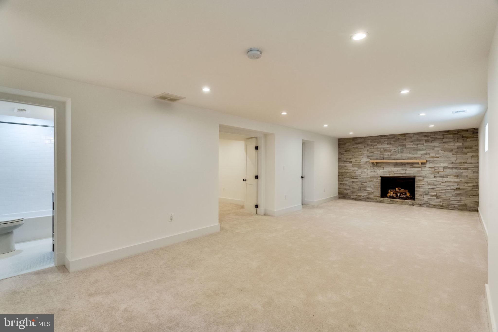 BELLEVUE FOREST - Residential