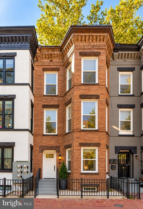 Photo of 31 Florida Avenue NE, WASHINGTON, DC 20002 (MLS # DCDC2289924)