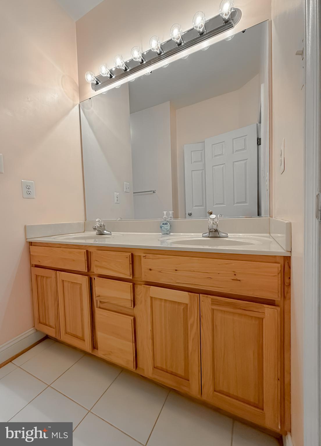 MCINTOSH ESTATES - Residential