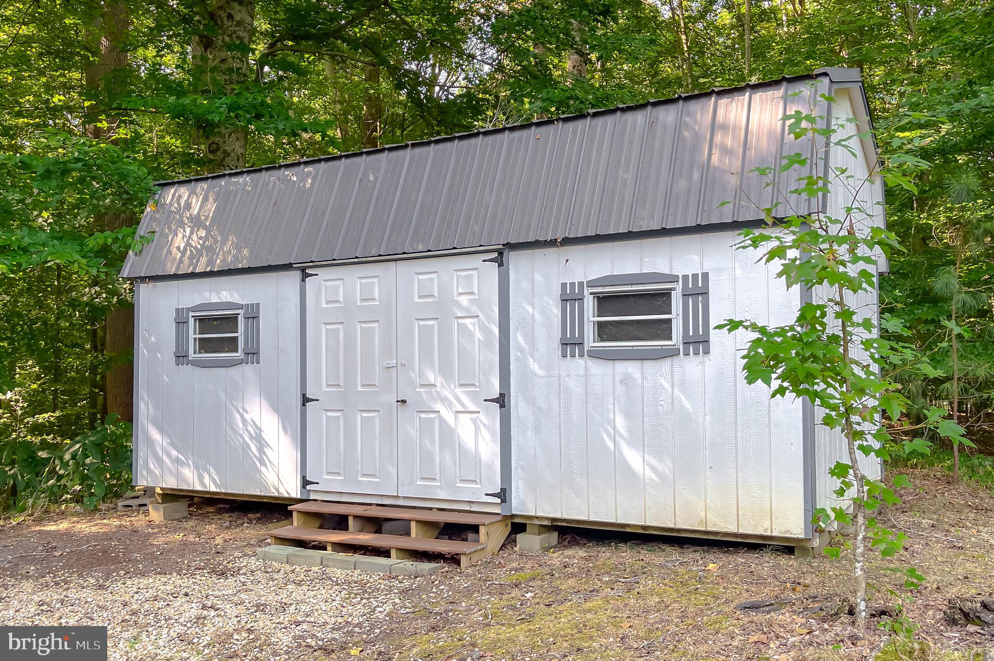 MCINTOSH ESTATES - Residential