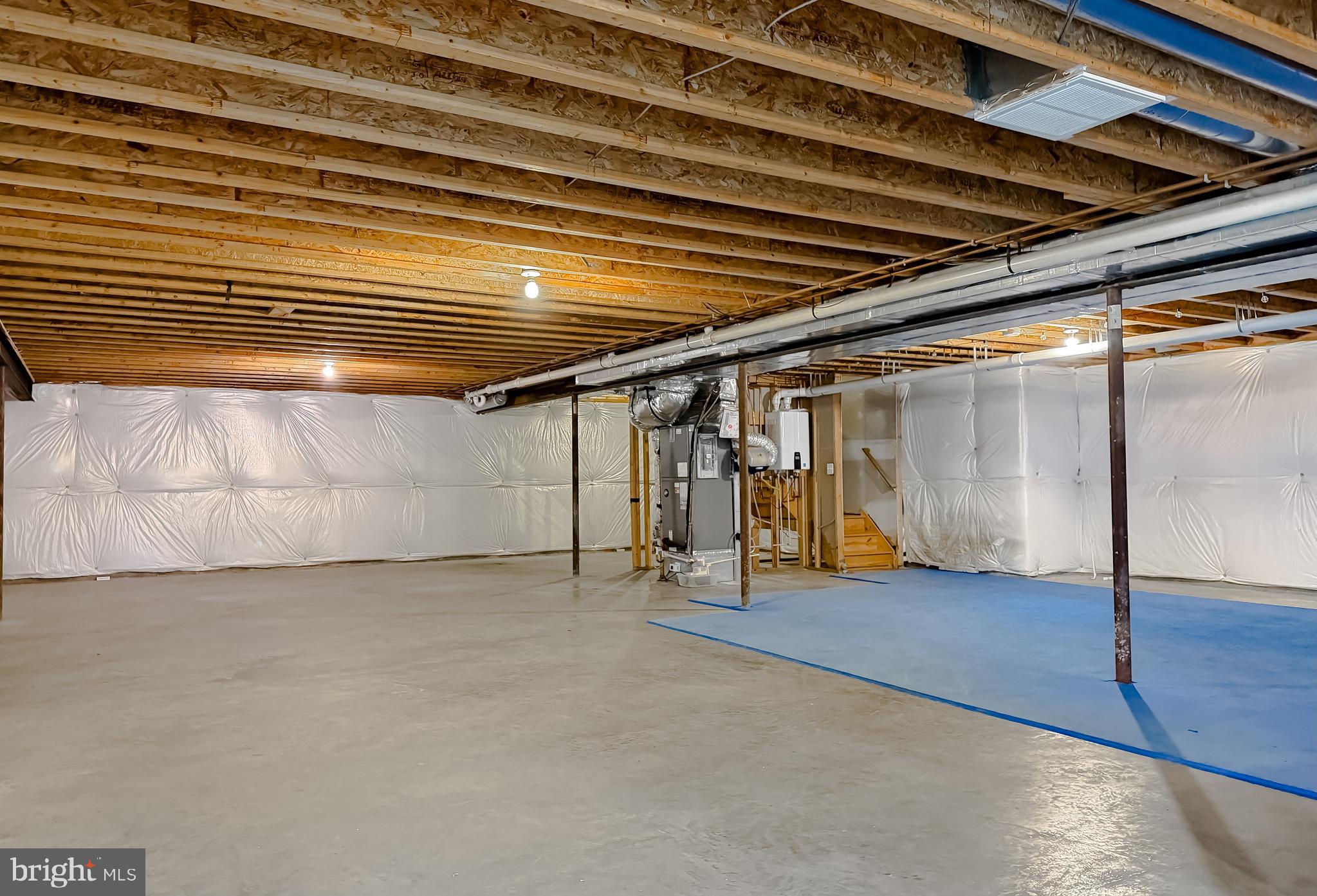 MCINTOSH ESTATES - Residential