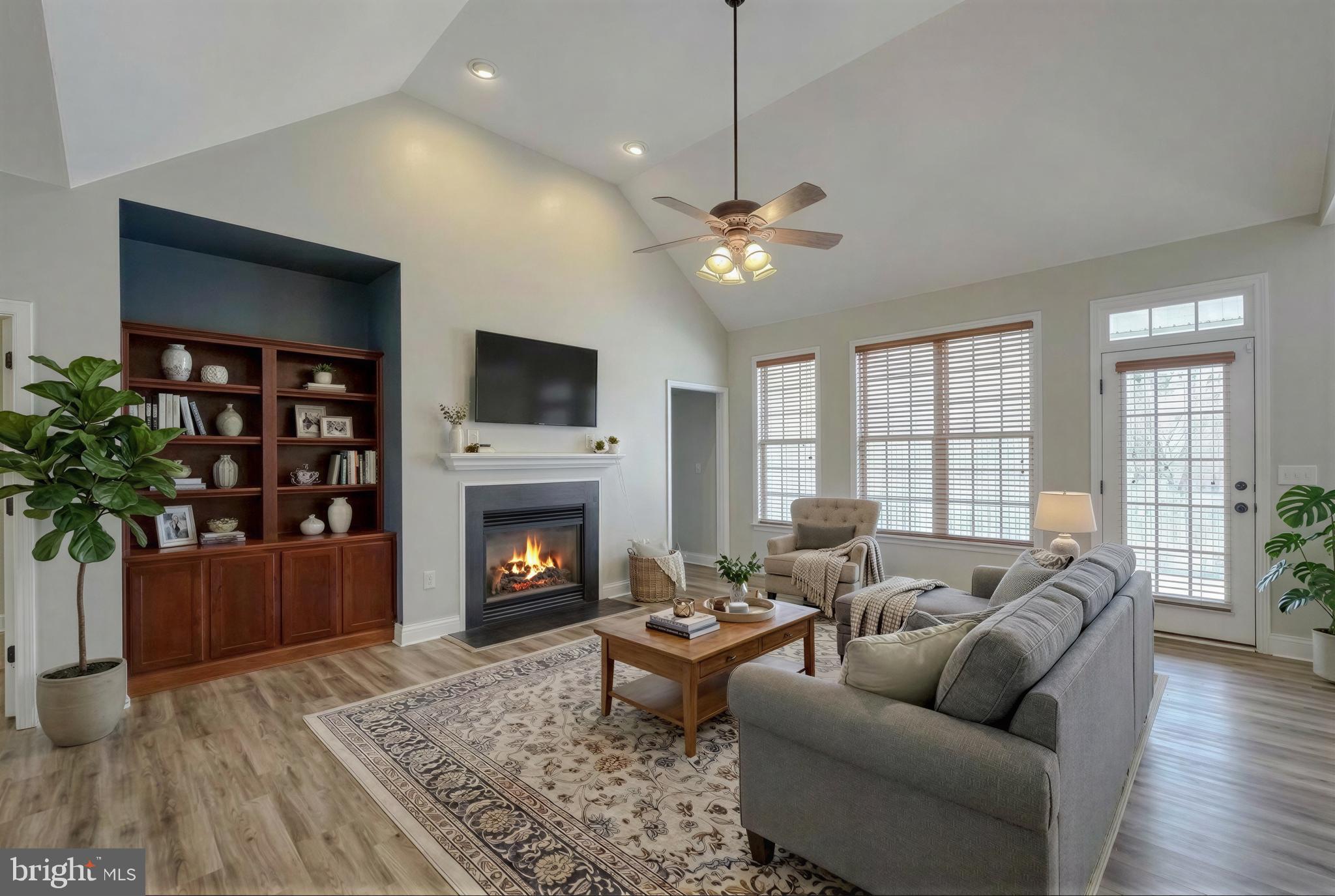 MCINTOSH ESTATES - Residential