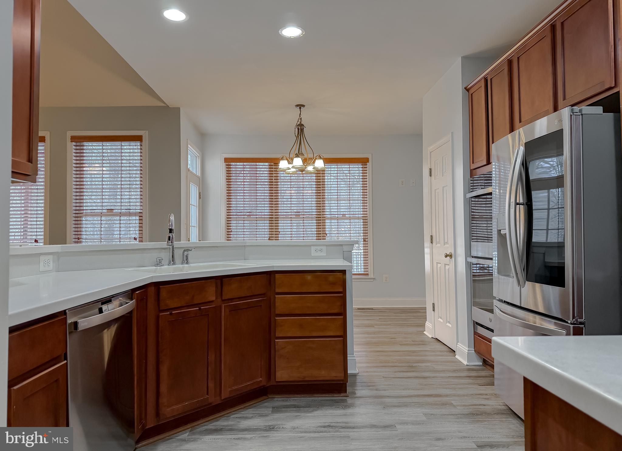 MCINTOSH ESTATES - Residential