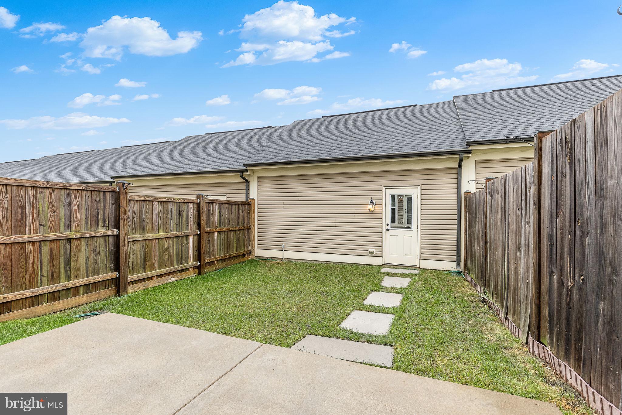 EMBREY MILL - Residential Lease