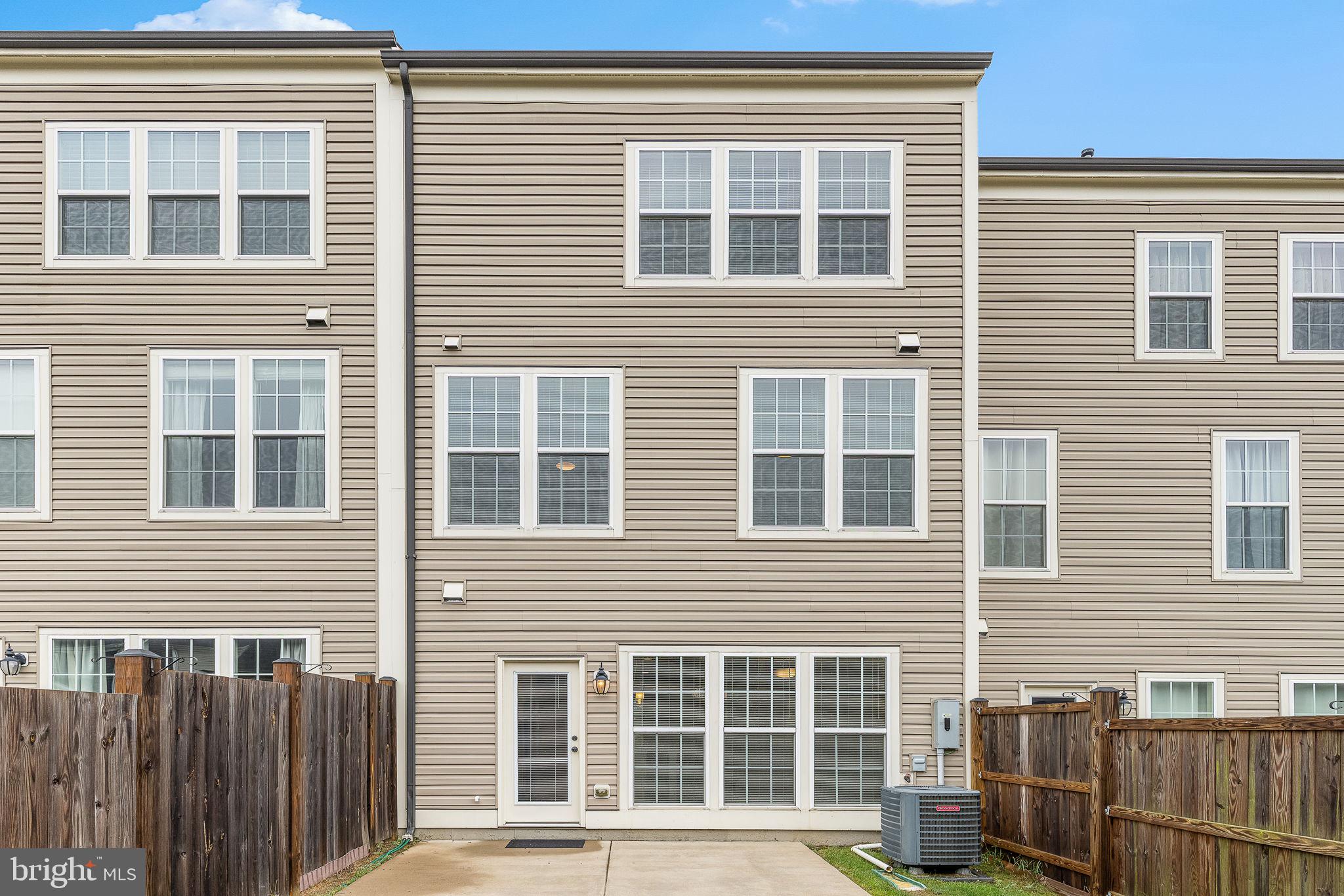 EMBREY MILL - Residential Lease