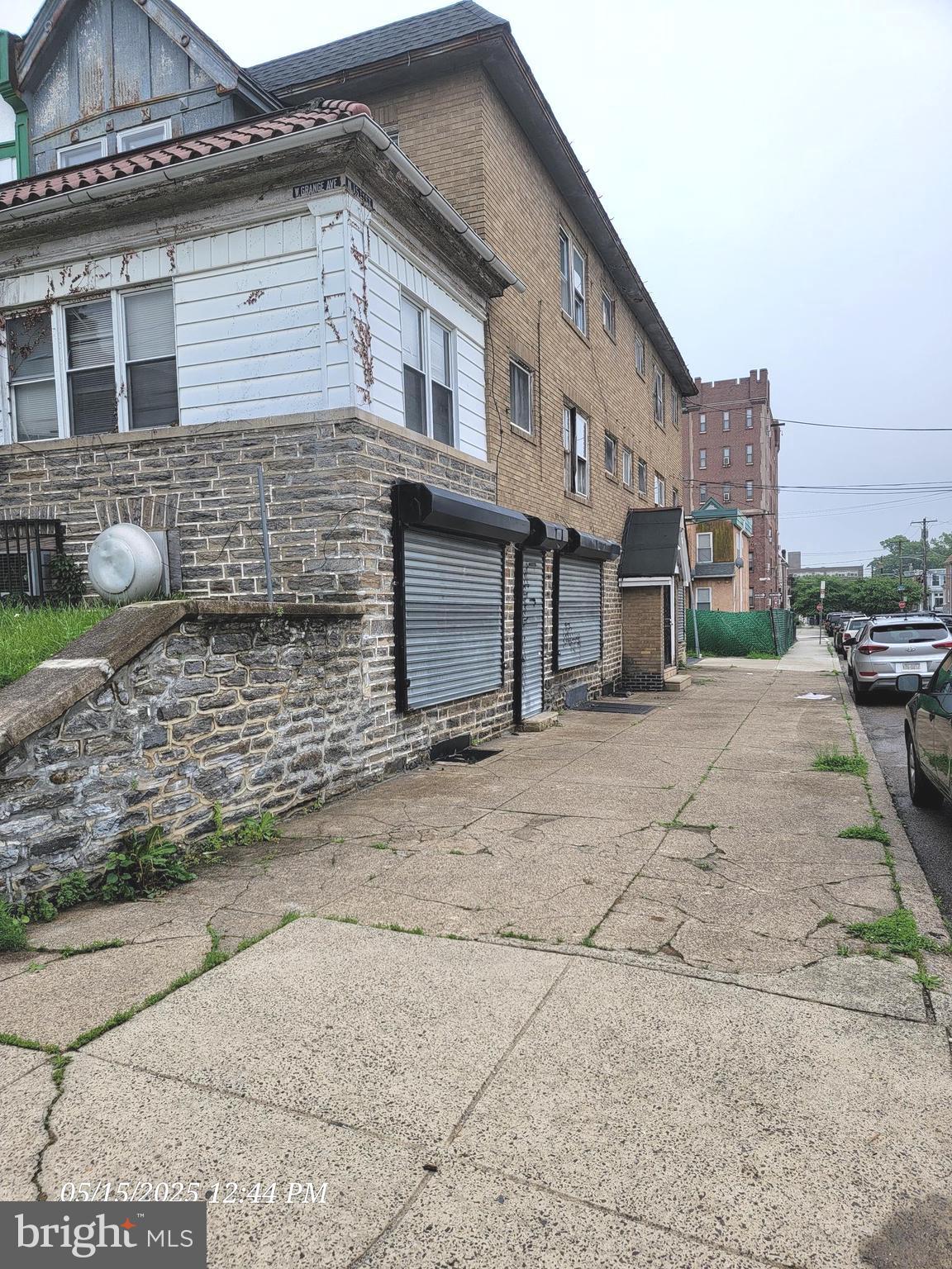 1450 W GRANGE AVENUE