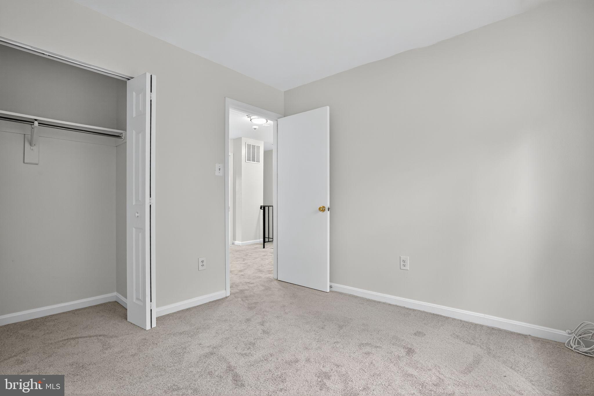 LONDON WOODS - Residential