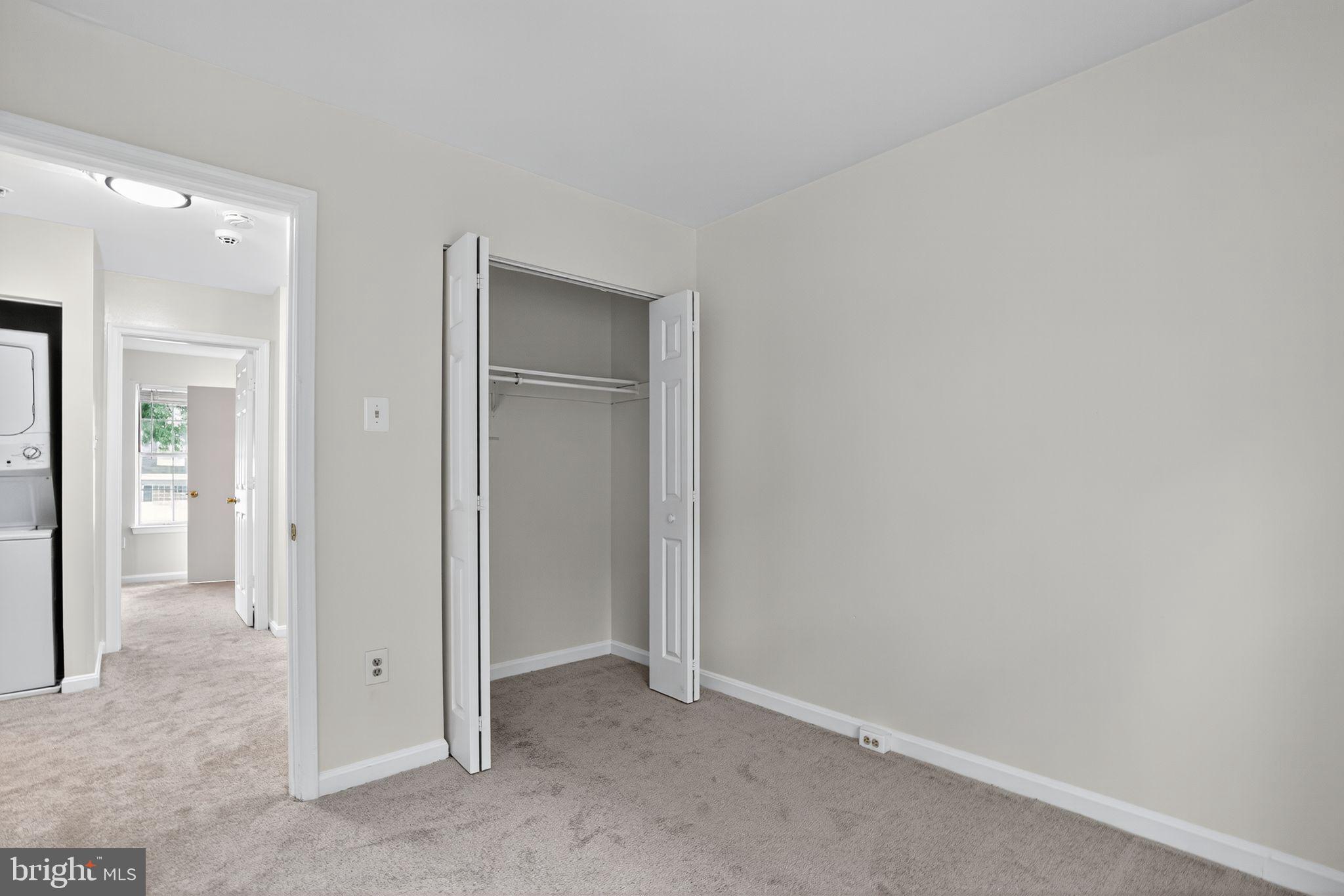 LONDON WOODS - Residential