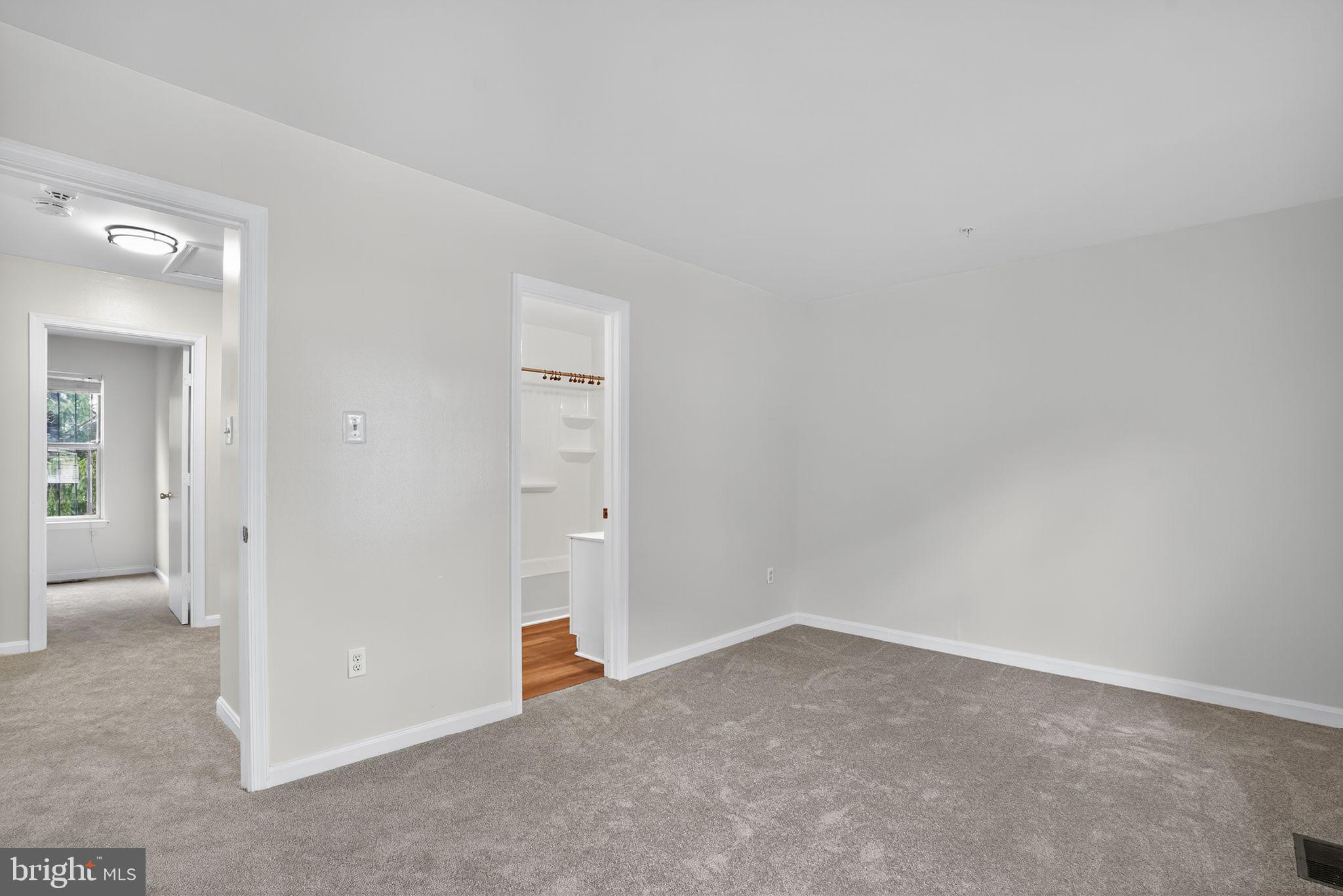 LONDON WOODS - Residential