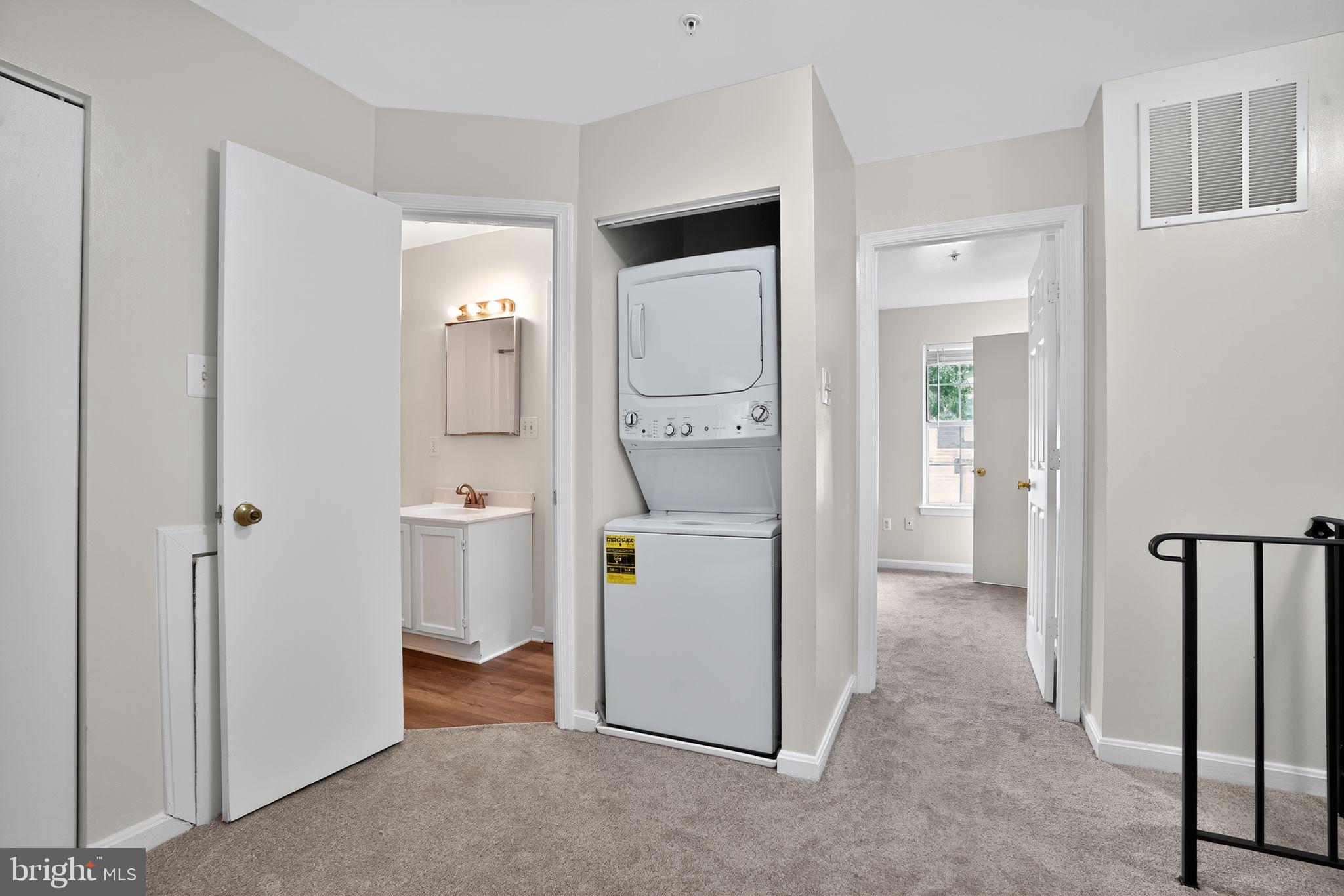 LONDON WOODS - Residential