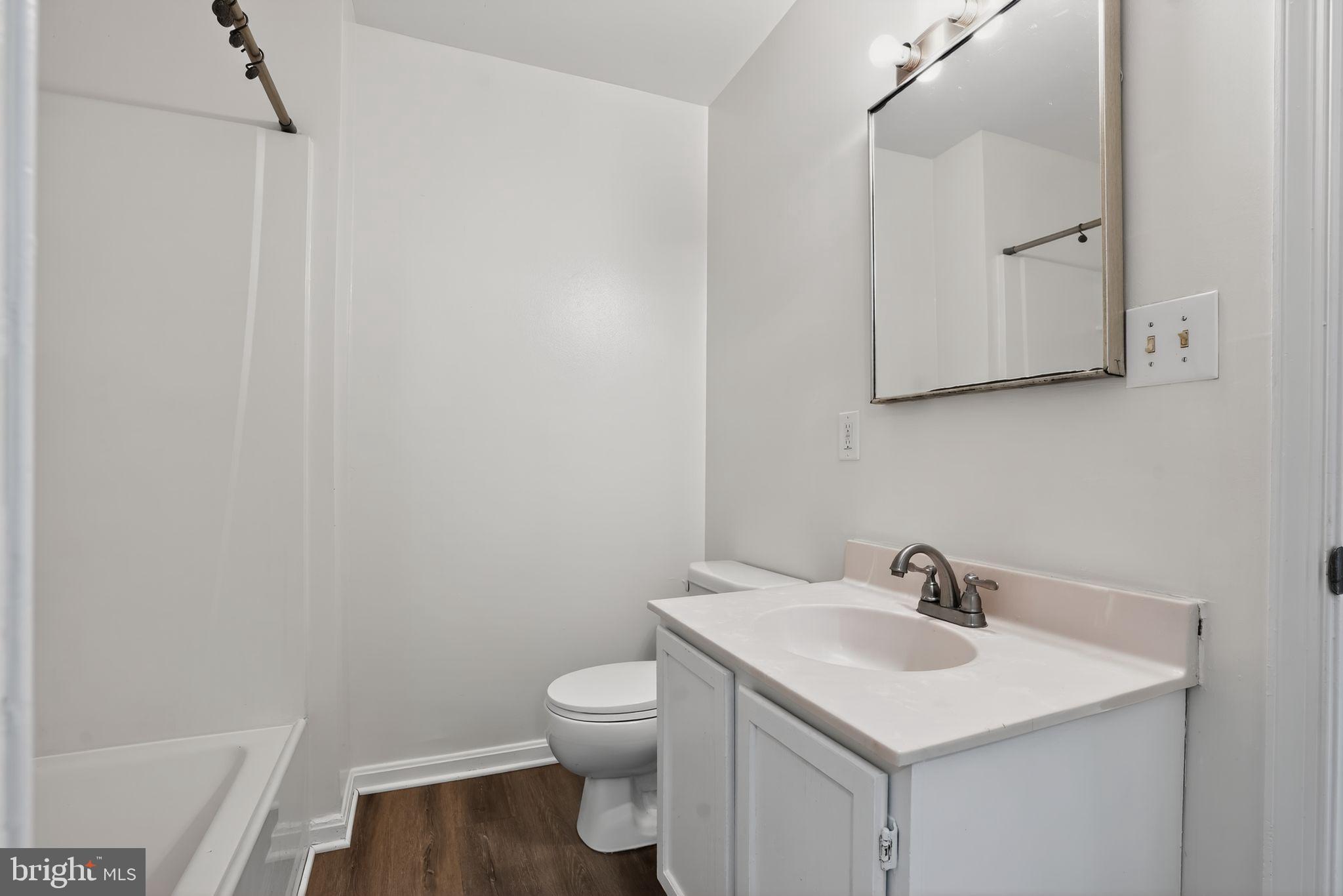 LONDON WOODS - Residential