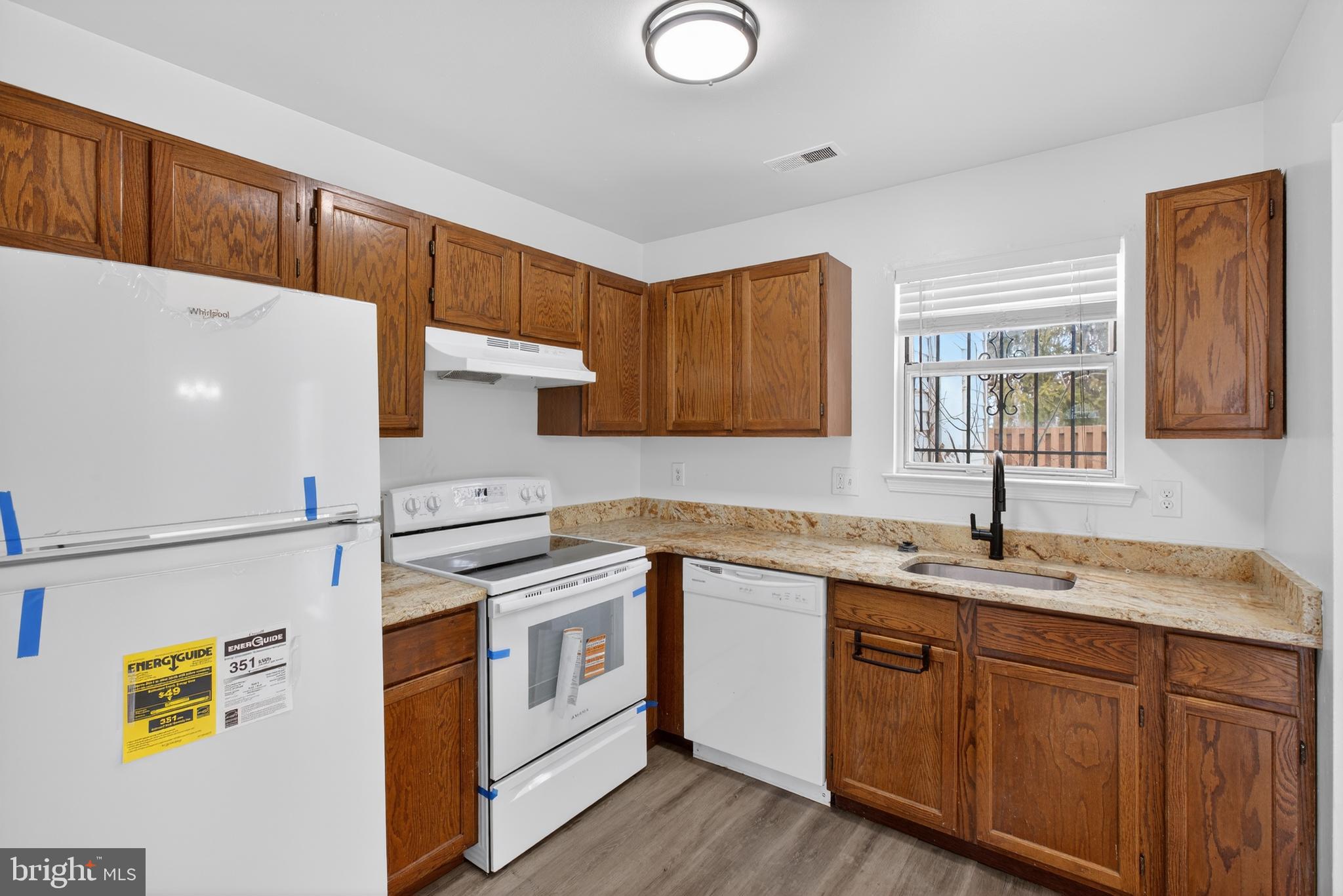 LONDON WOODS - Residential