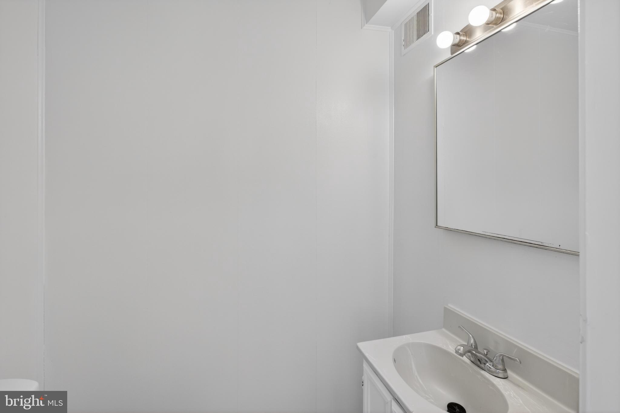 LONDON WOODS - Residential