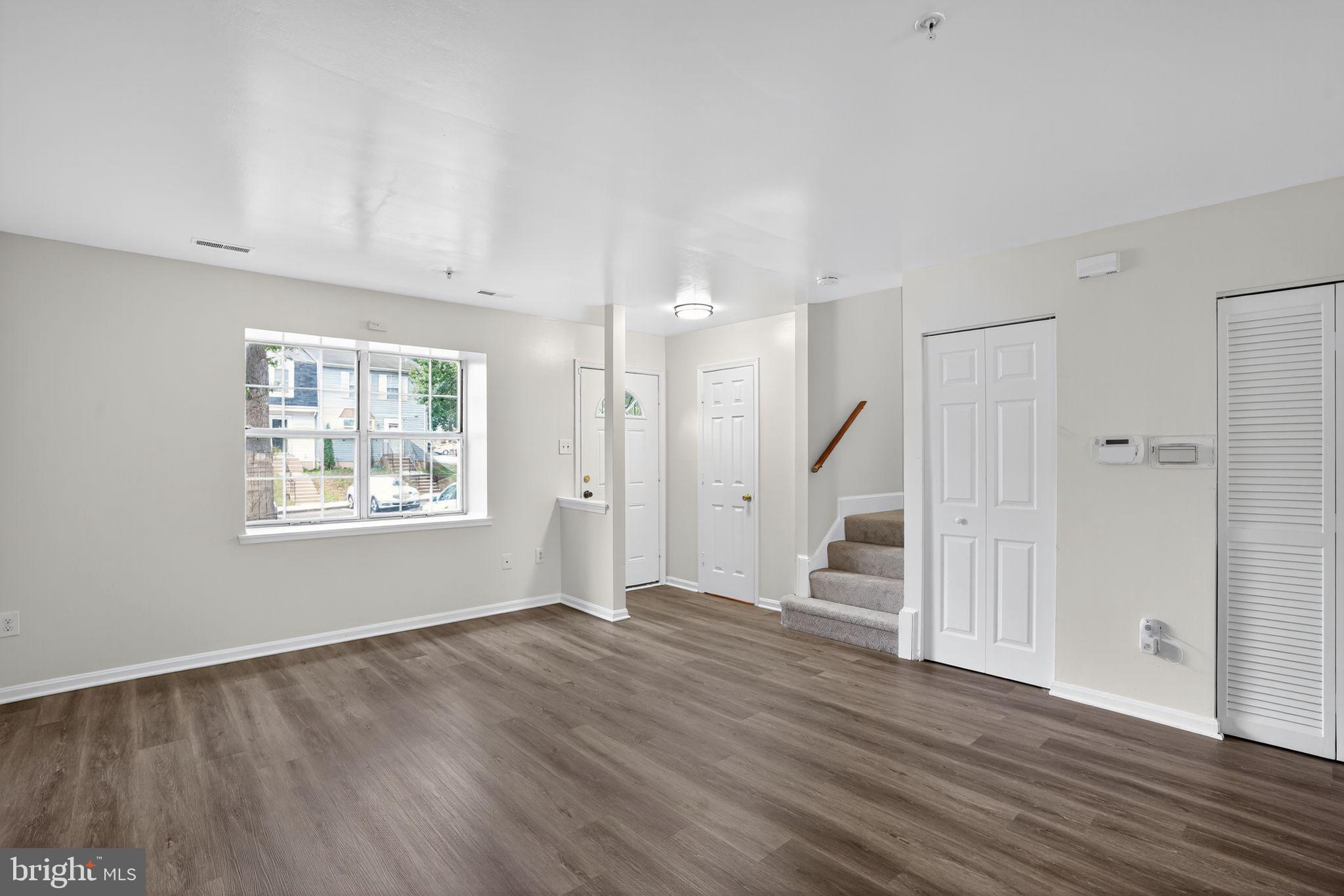 LONDON WOODS - Residential