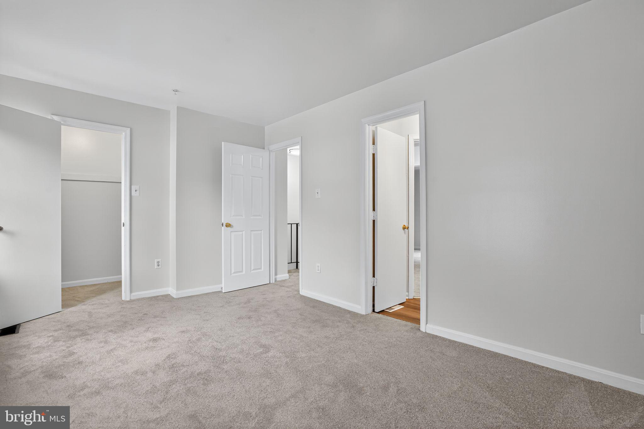 LONDON WOODS - Residential