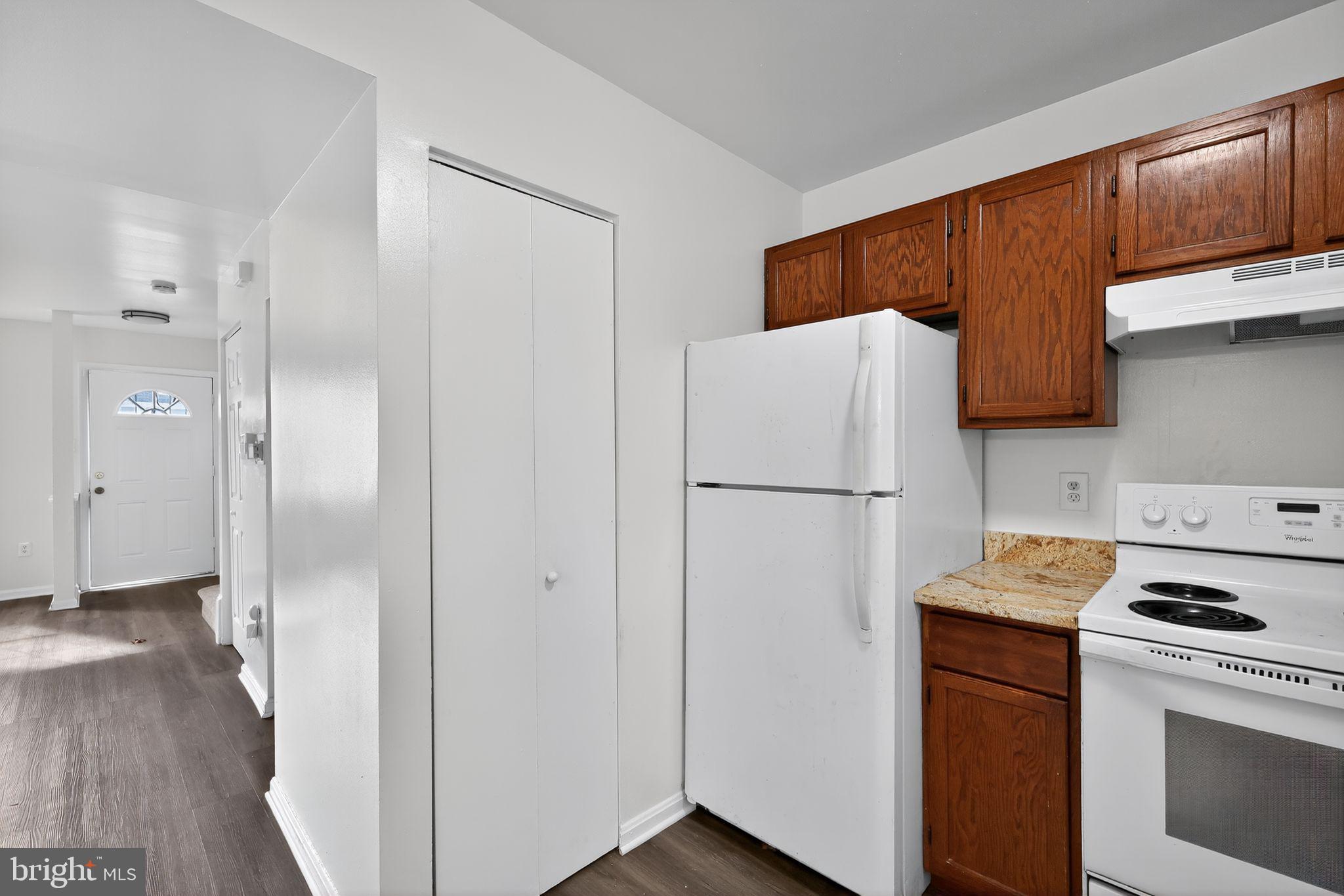 LONDON WOODS - Residential